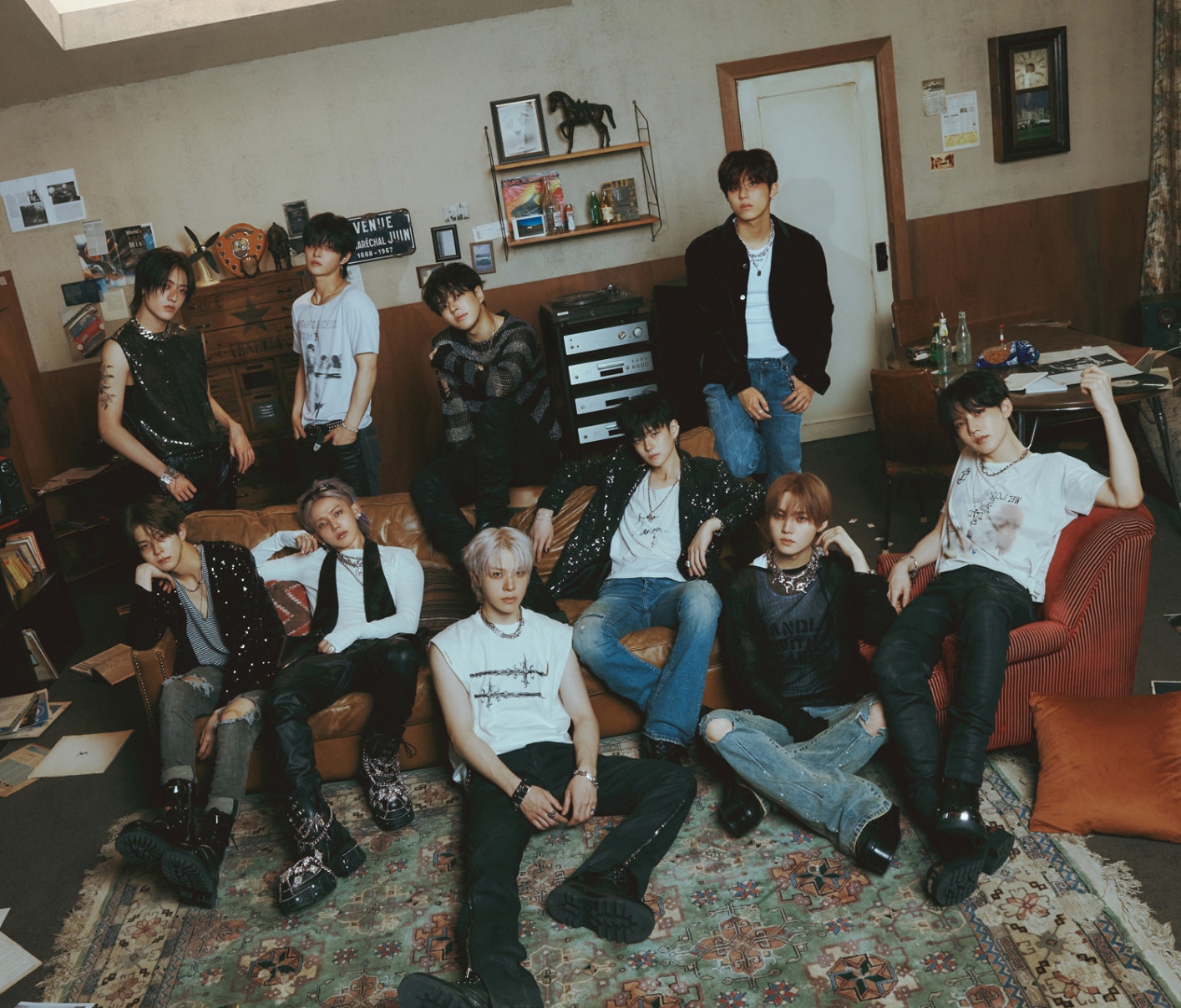 TREASURE 4th ANNIVERSARY MAGAZINE - PREVIEW IMAGE