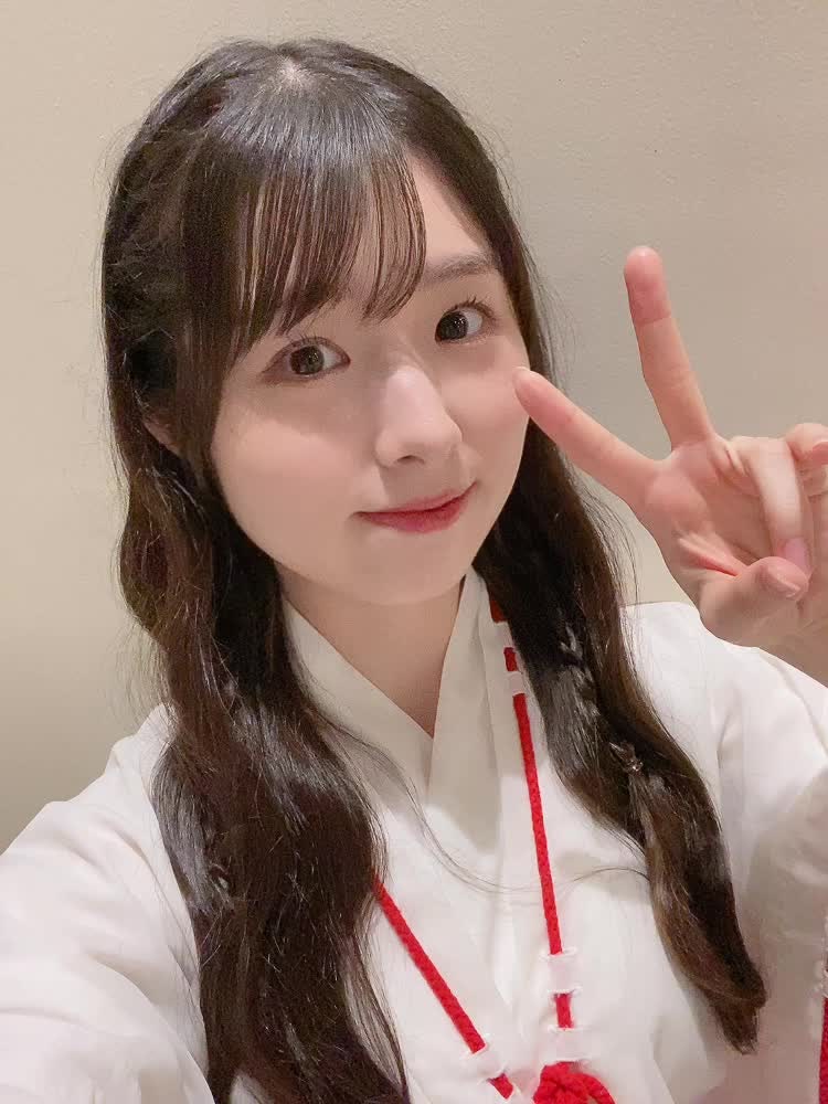 AKB48コミュニティの投稿 - 🐍Happy New Year🎉 2025年もよろしく