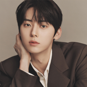 Most recent profile image for HWANG MIN HYUN