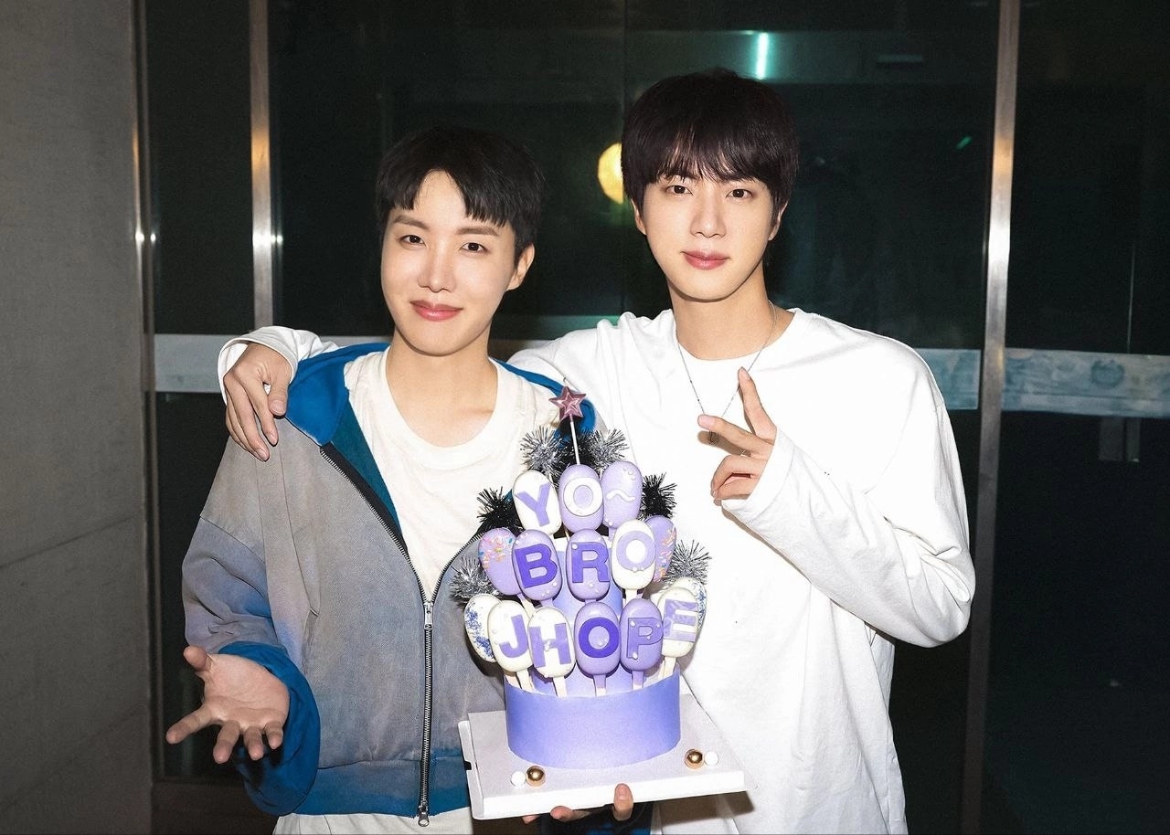 BTS Community Post - Красавчики💜