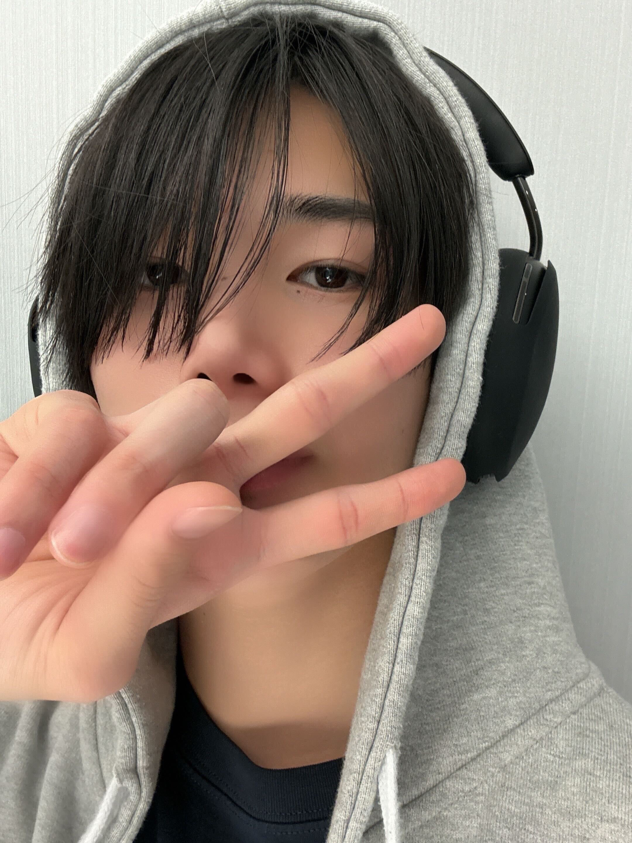 &TEAM社群貼文 - 🖤🎧 - JO