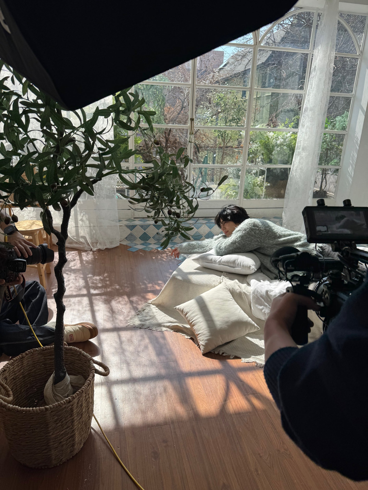 HONG SEOK Community Post - 유니버스 잘 지내고있어~? 소통을 DM이랑 인스타그램으로만 자주해서 속상한 ...