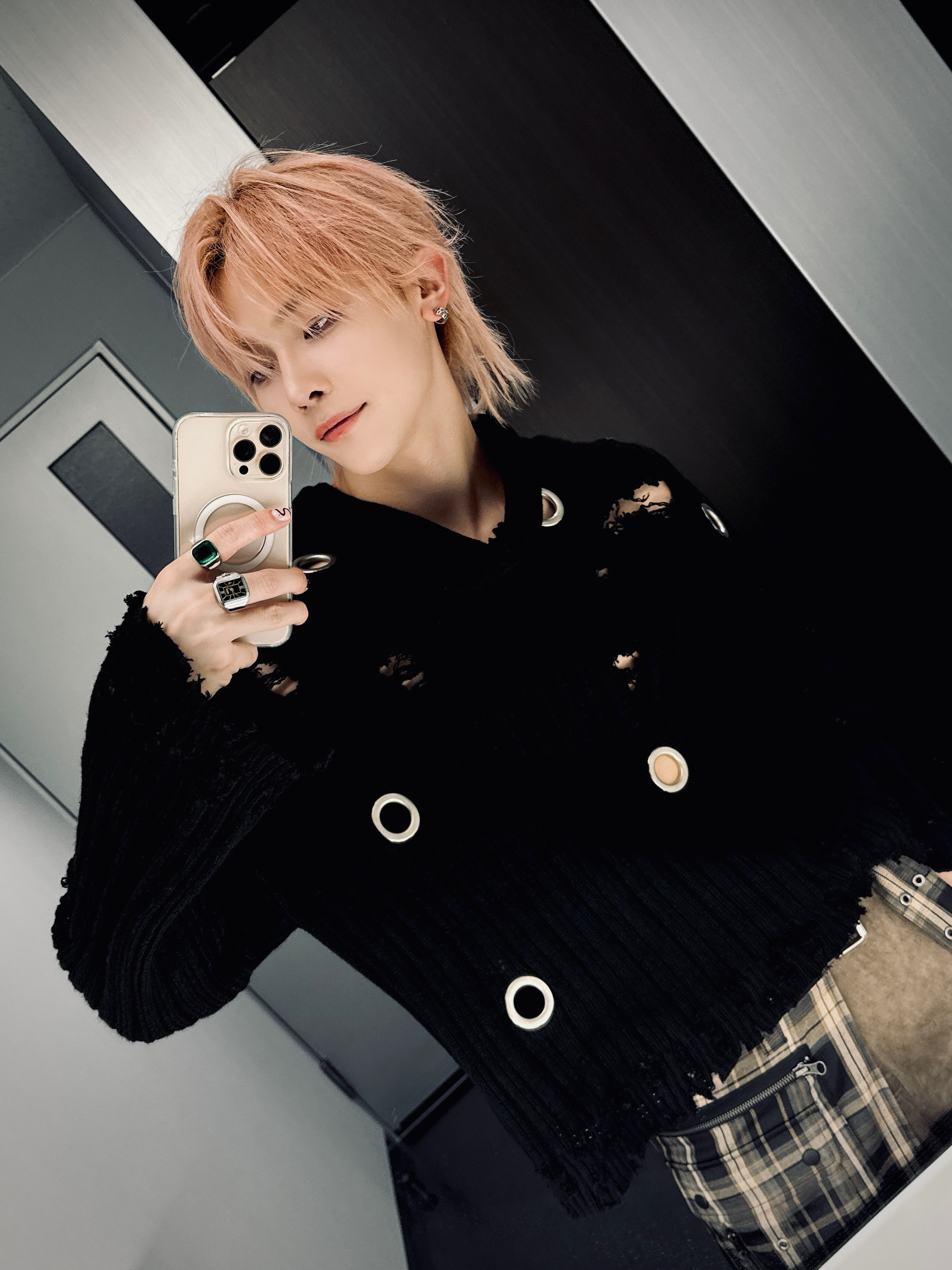 &TEAM Community Post - 🥸🥸 - NICHOLAS