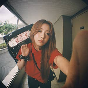 Most recent profile image for LE SSERAFIM HUH YUNJIN