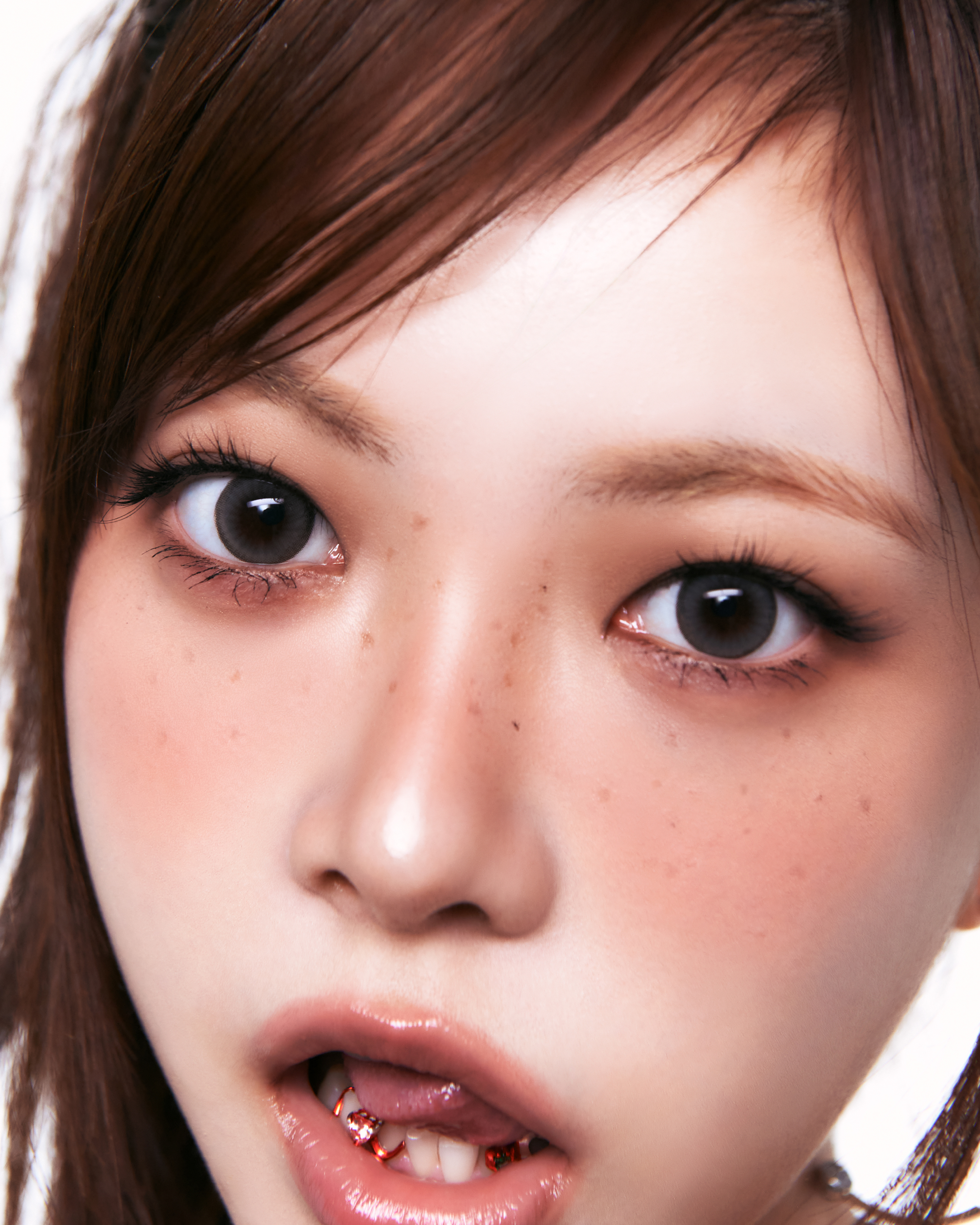 Weverse LE SSERAFIM 画像 - COMPACT BITES👄 HONG EUNCHAE