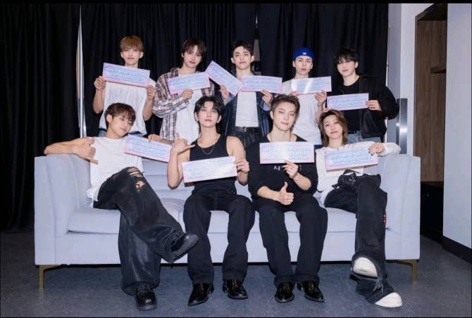 SEVENTEEN Community Post - 251017 DAY 2️⃣ SVT WORLD TOUR [NEW_] IN LA ...