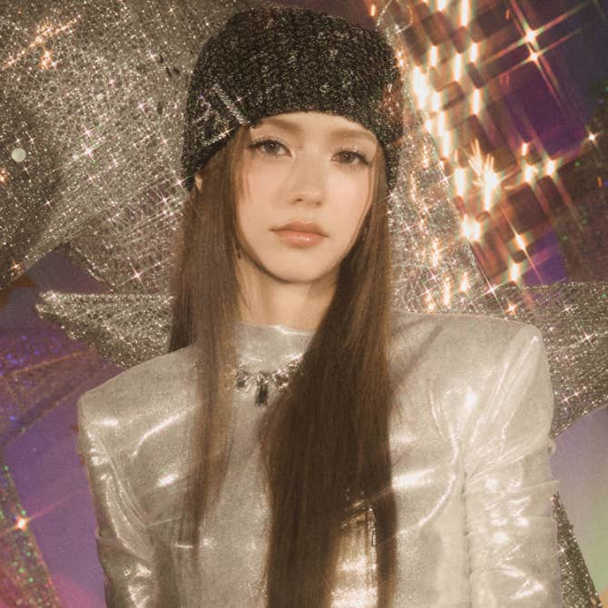 Most recent profile image for FIFTY FIFTY CHANELLE MOON