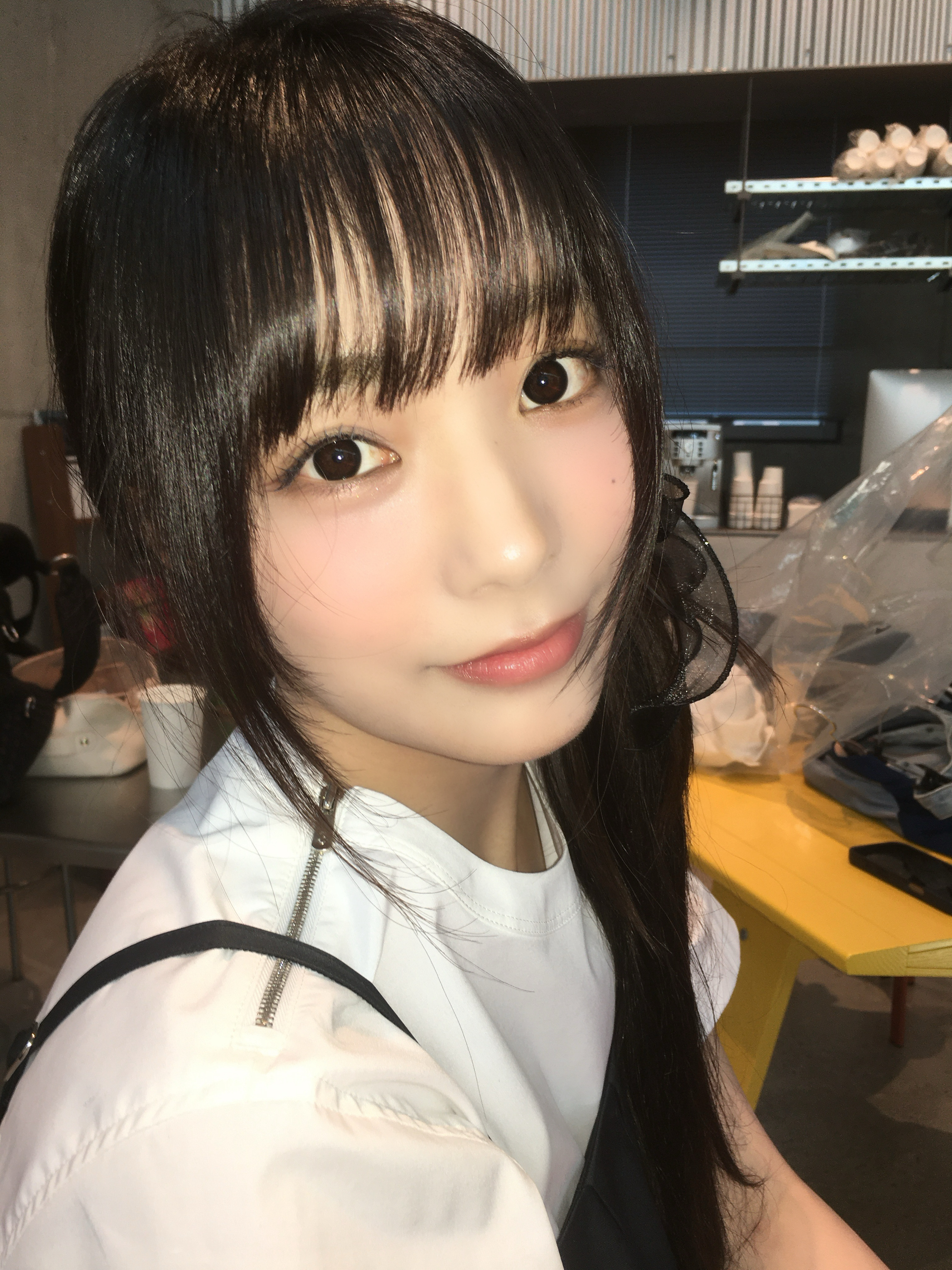 QWER Community Post - 🍒 - Siyeon