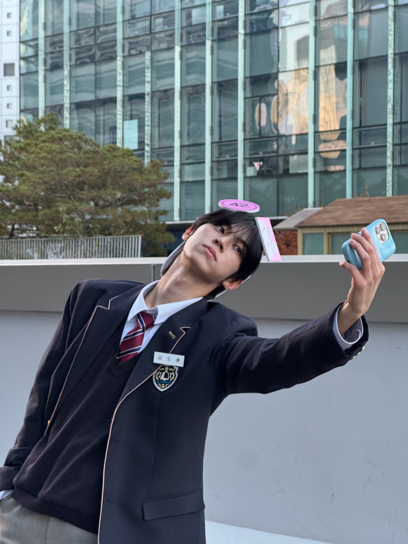 TWS Community Post - 👨‍🎓👨‍🎓 - DOHOON