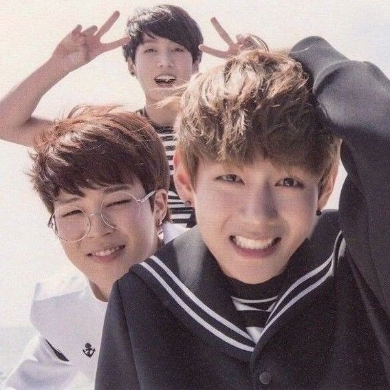 BTSコミュニティの投稿 - Just look at these babies. 😭💜 They grew