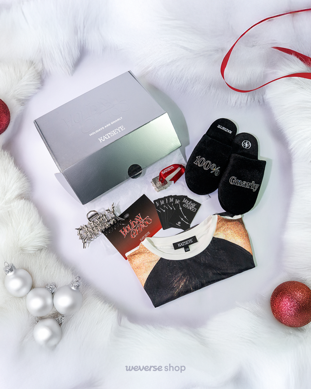 KATSEYE Community Post - EYEKONS, the holiday season is here