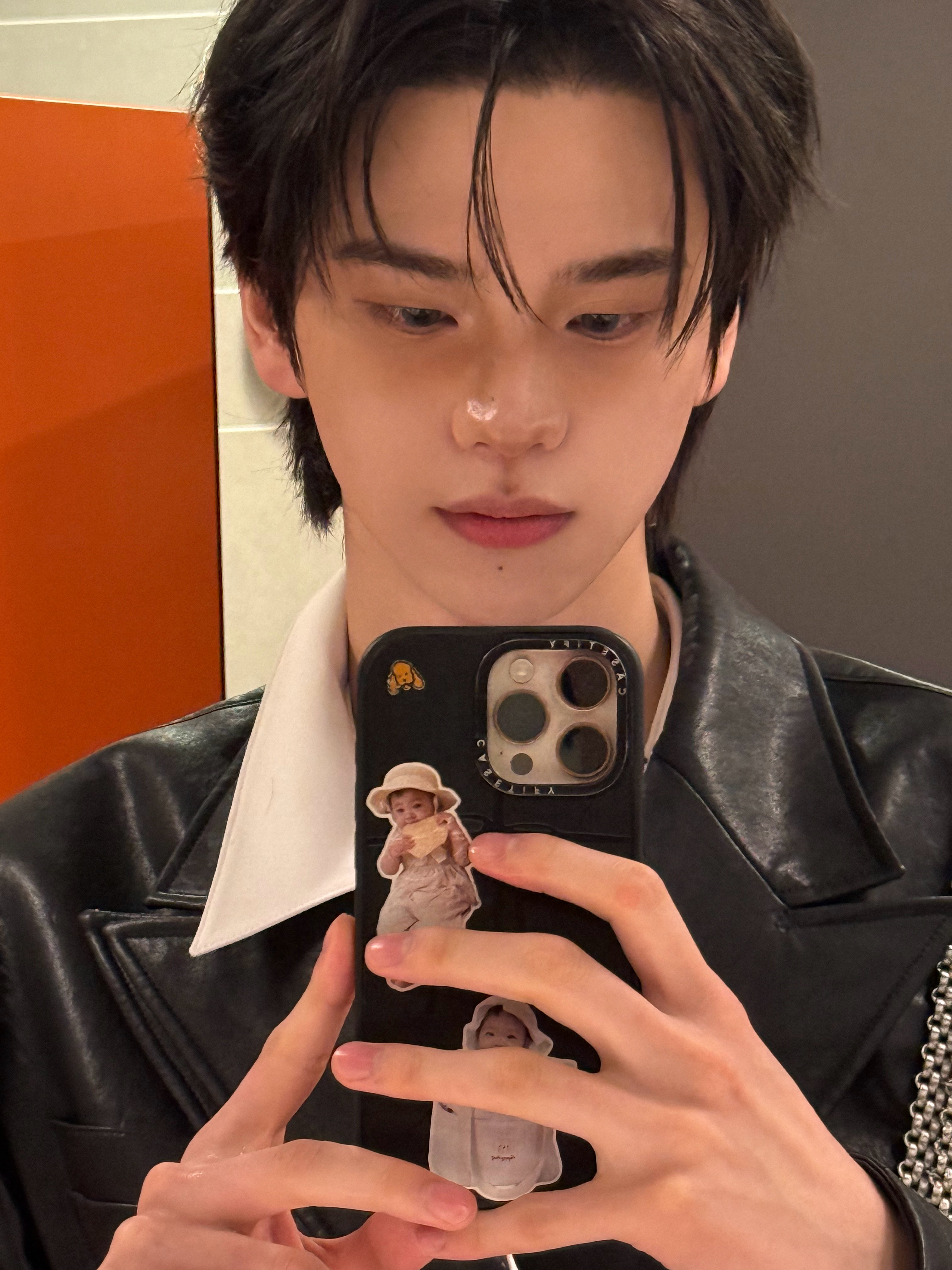 TWS シンユー サイン入りポラロイド 搜狐韩娱 Sohu Korea TWS シンユー サイン入りポラロイド 搜狐韩娱 Sohu Korea 가수 샤오쥔