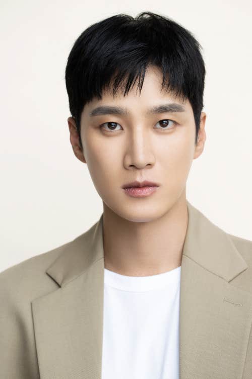 Most recent profile image for AHN BO HYUN AHN BO HYUN