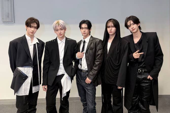 TWS Community Post - 투어스 진짜 기특하고 뿓ㅅ하고 자랑그럽다ㅠㅠ 수고가 많았어 우리 붕방이!!! 지발 좀 쉬어 ...