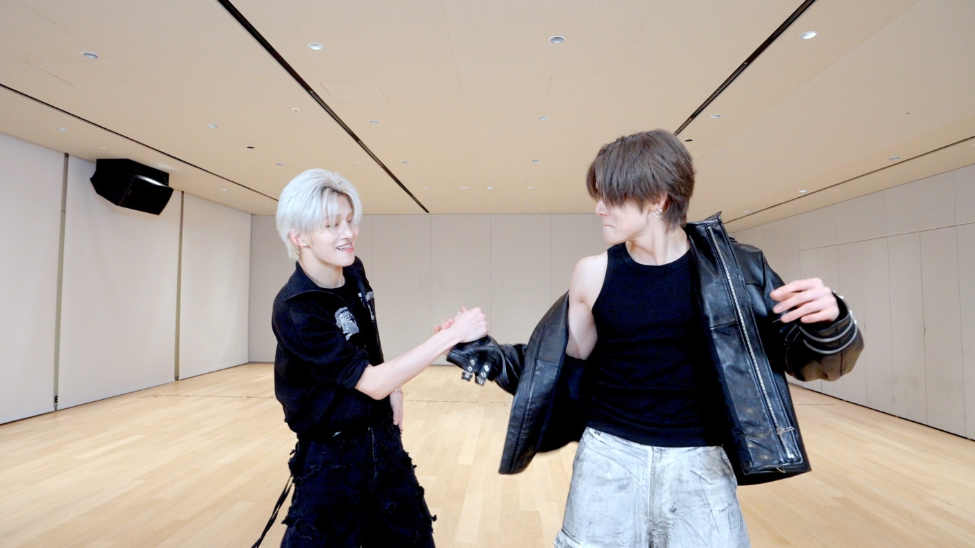 Mjc Performance Weverse TOMORROW X TOGETHER Media - ‘Talk to You’ Relay Performance w ...