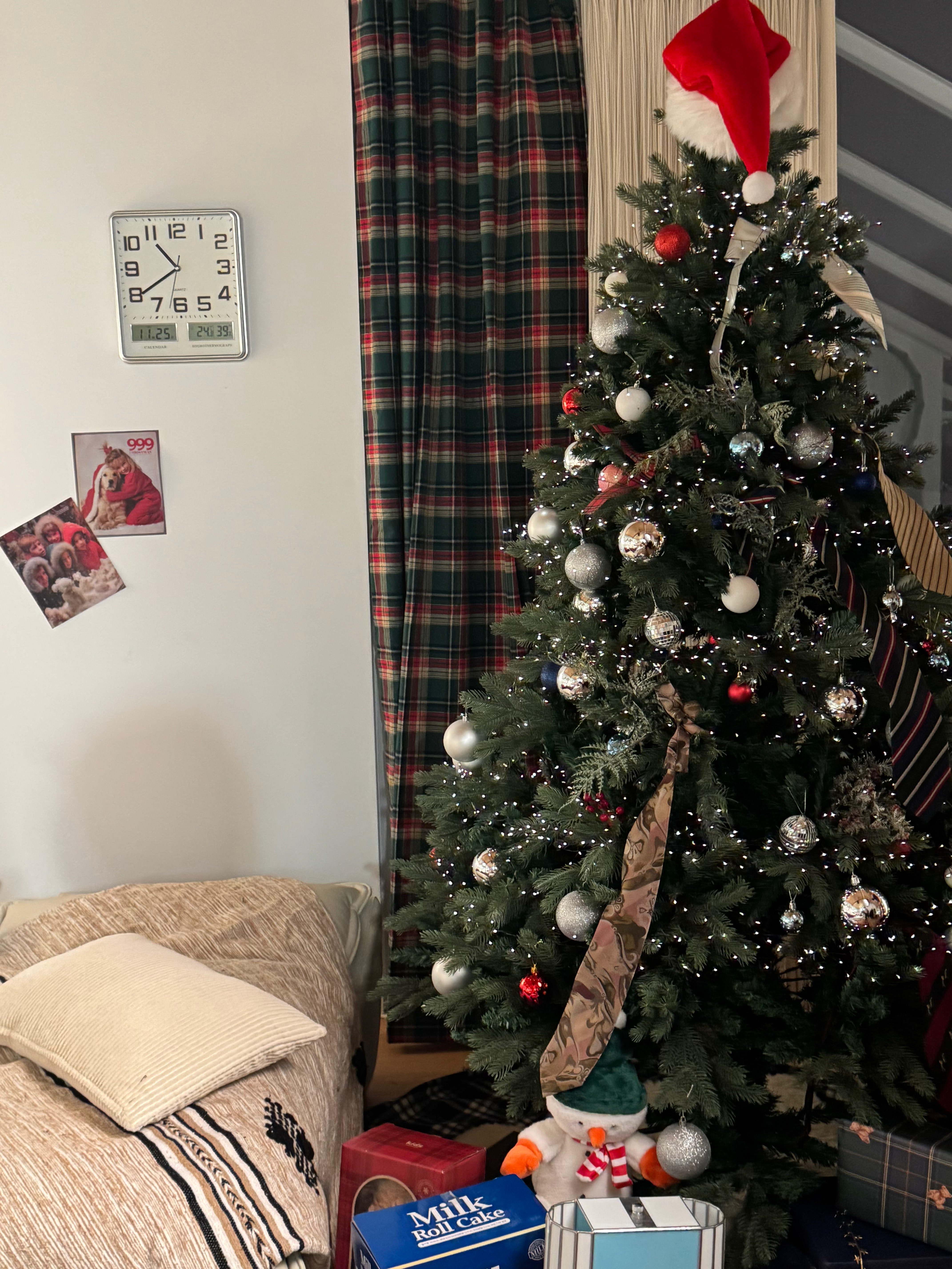 AMPERS\u0026ONE社区帖子 - 앤디어~ Merry Christmas Eve~~ 벌써 제가 정말 좋아하는 크리스마스가 다가왔네요! 올 한  해 동안 앤디어와 함께한 모든 순간들이 저에게는 크리스마스보다 더 빛나는 추억들이 된 것 같아요! 항상 제 곁을 지켜주고, image size:4284x5712