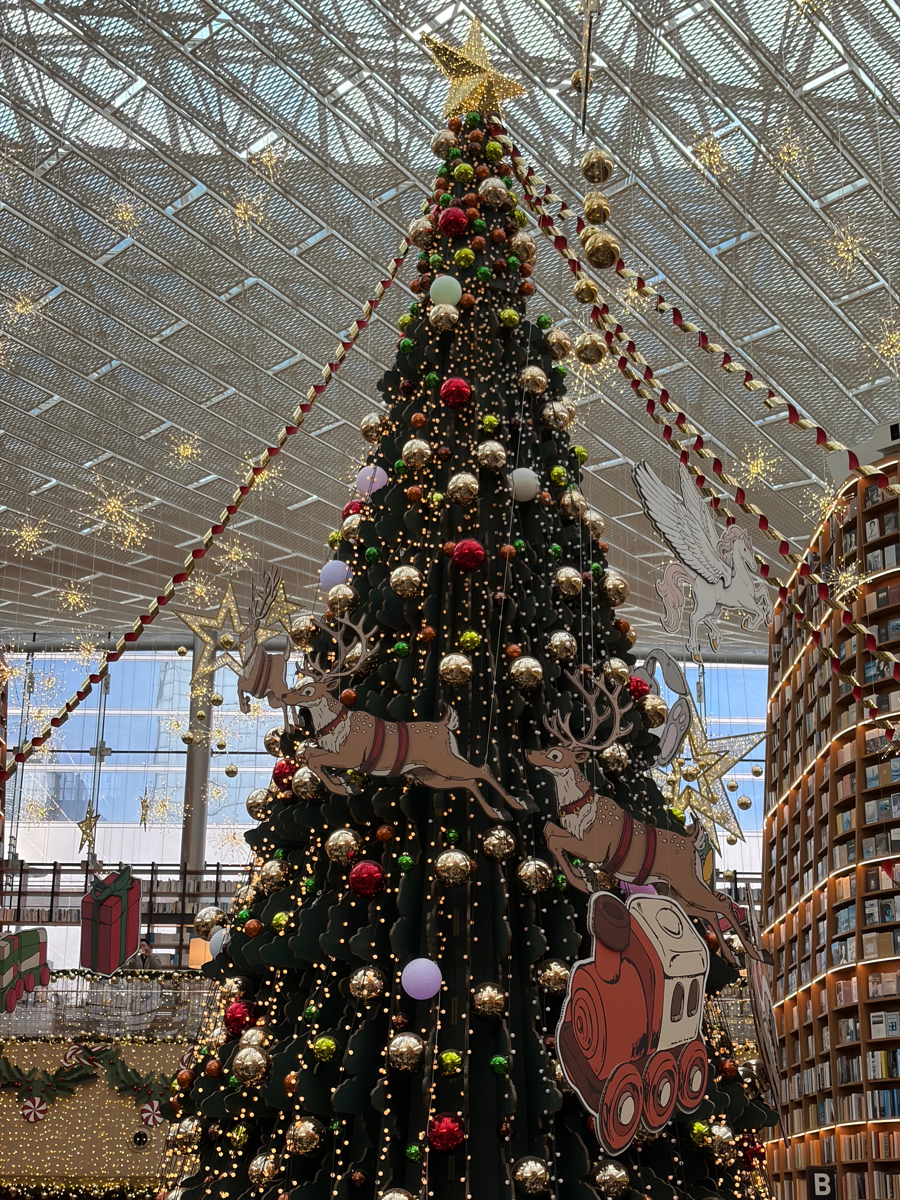 AMPERS\u0026ONE Community Post - 앤디어 메리 크리스마스!!😉🫶 남은 크리스마스도 즐겁게 보내기 약속🤙 - JIHO, image size:3024x4032