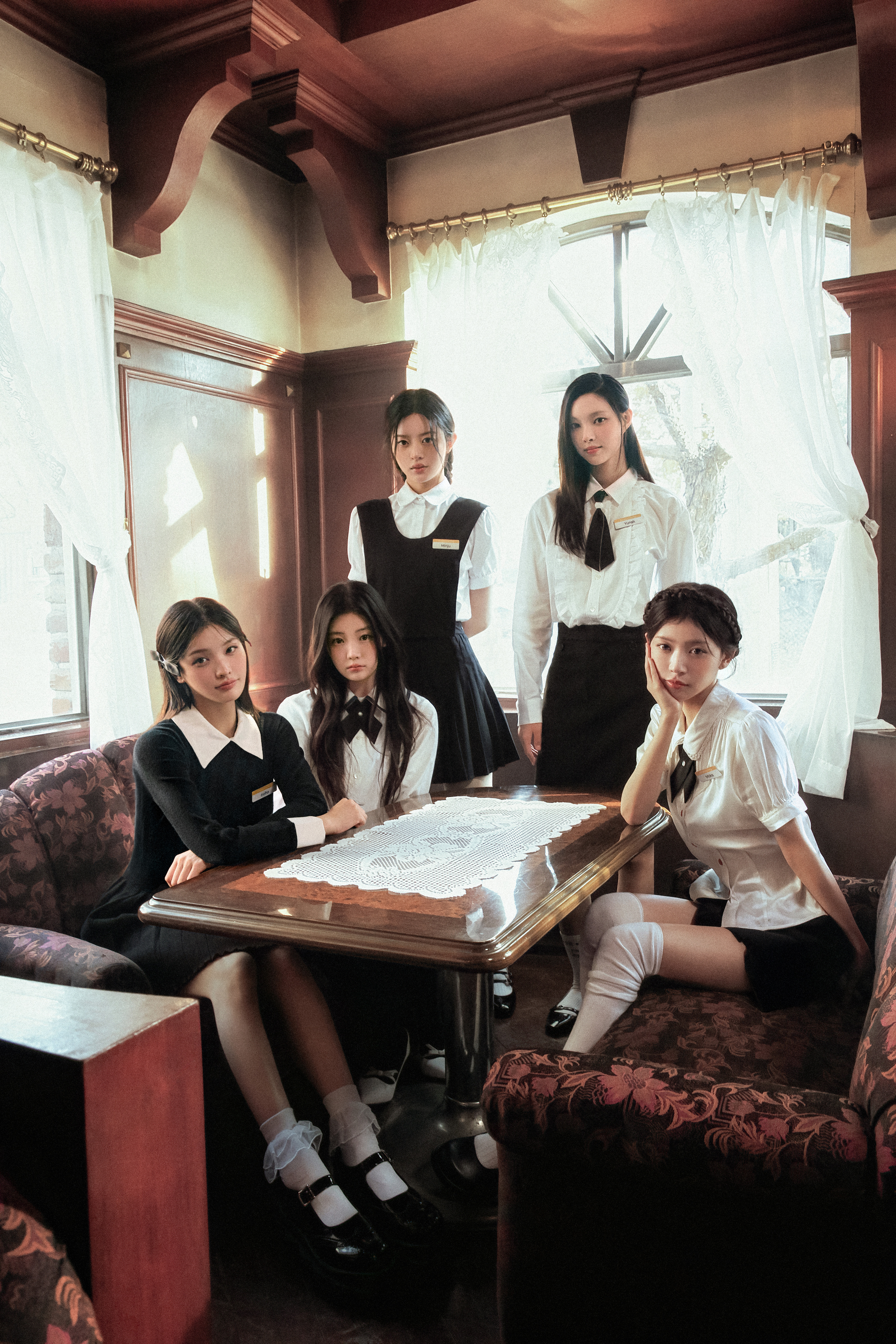 Weverse ILLIT Image - Japan 2nd Digital Single 'Sunday Morning