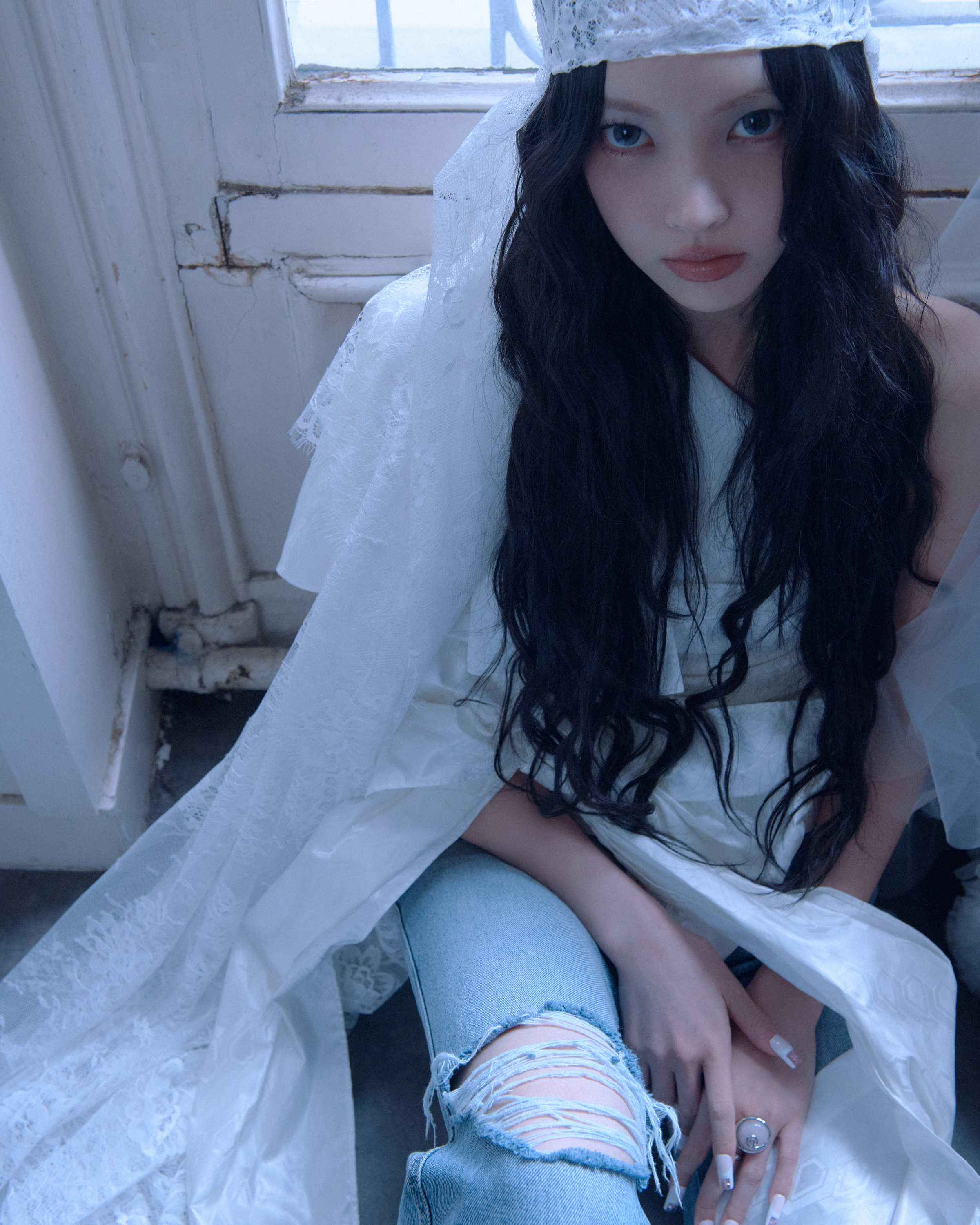 Weverse ILLIT 画像 - #ILLIT 'MAMIHLAPINATAPAI' Concept Photo IT'S