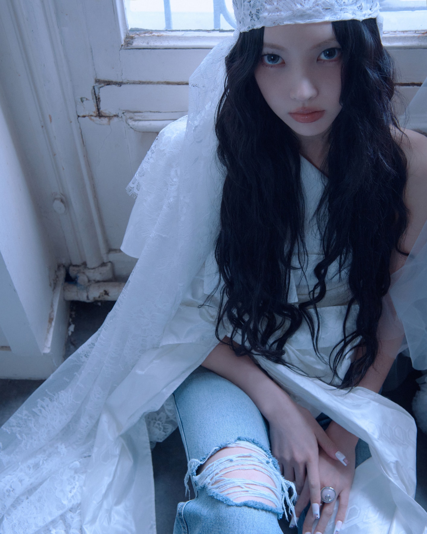 ILLIT MAMIHLAPINATAPAIウォンヒユナStudio Choom Weverse ILLIT 画像 - #ILLIT 'MAMIHLAPINATAPAI' Concept Photo IT'S