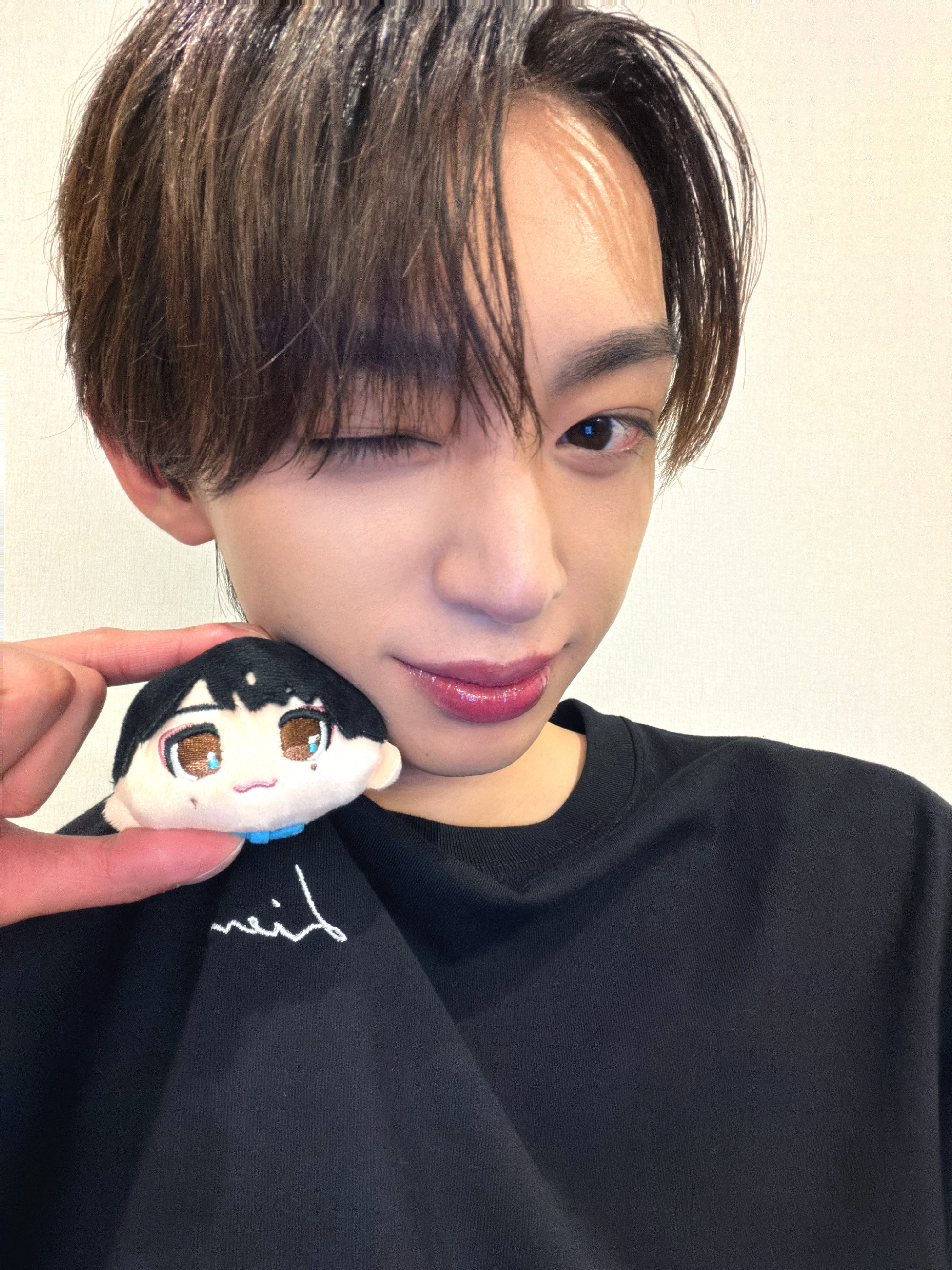 Lienelコミュニティの投稿 - 4/29はLienelの結成日！3周年いつも