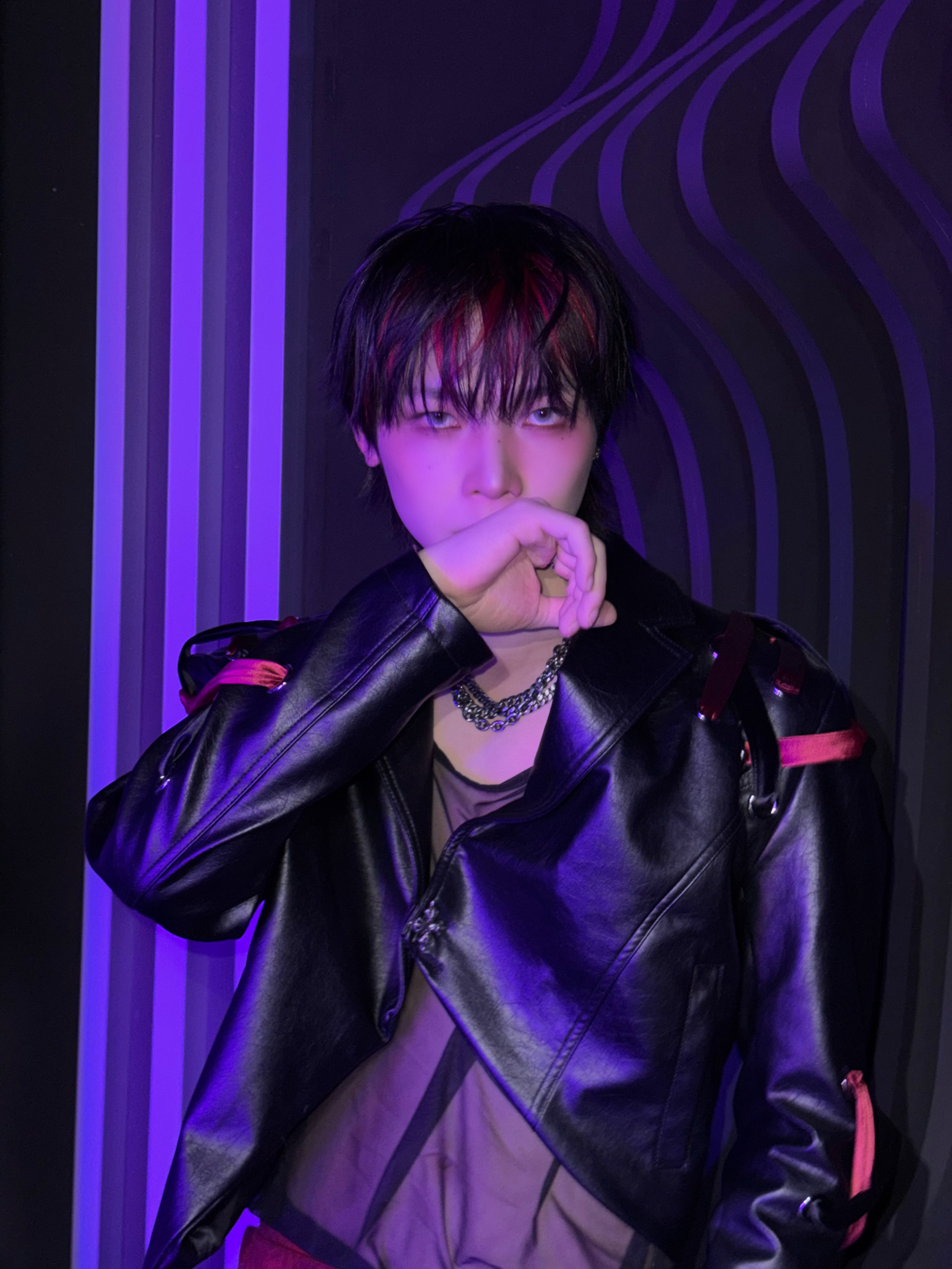 &TEAM 커뮤니티 포스트 - 🖤♥️ - NICHOLAS