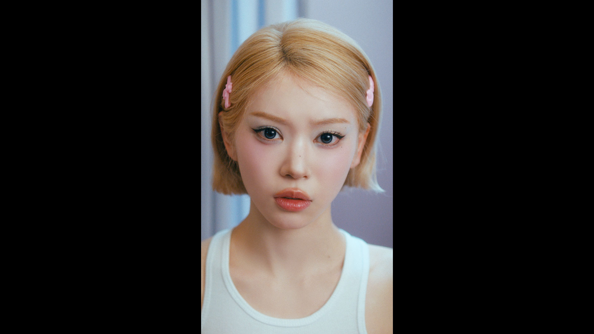 Weverse ILLIT Media - ILLIT (아일릿) 'It's Me' Official MV (MOKA ver.)