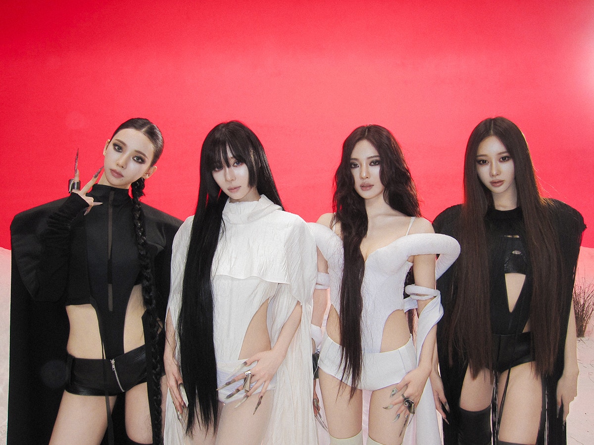 Weverse aespa Image - 🦷