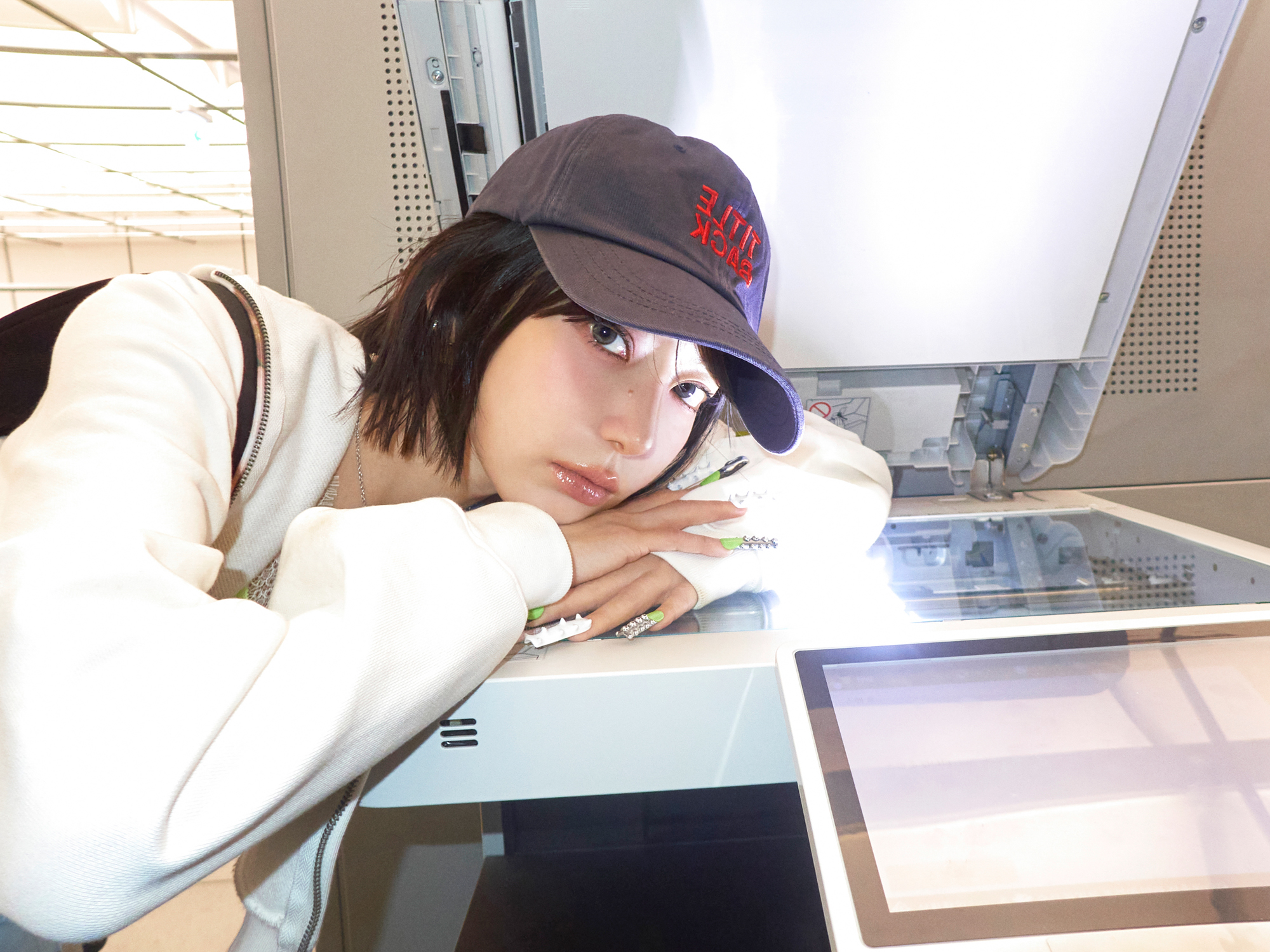 Weverse LE SSERAFIM Image - COMPACT 🕶️ SAKURA