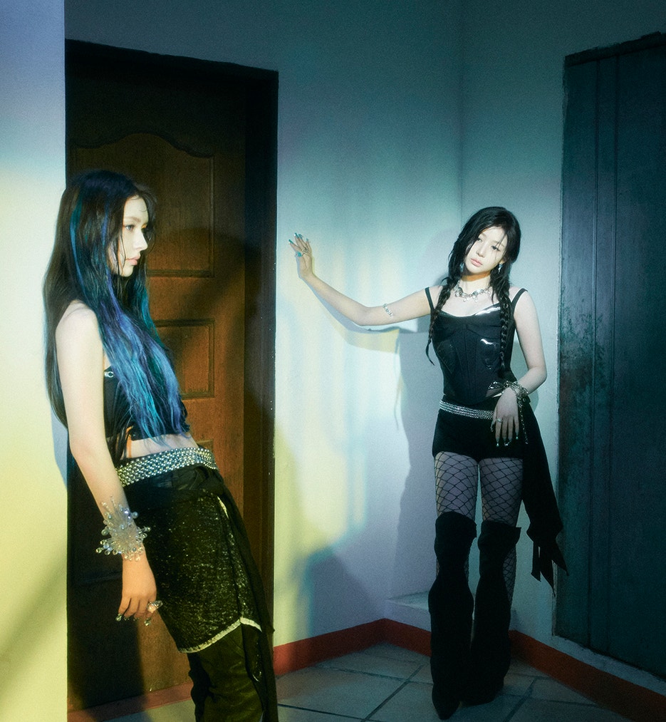 Weverse FIFTY FIFTY Image - FIFTY FIFTY 4th Mini Album [Imperfect