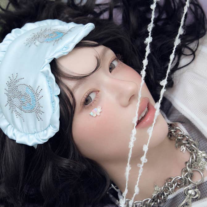 Most recent profile image for FIFTY FIFTY CHANELLE MOON