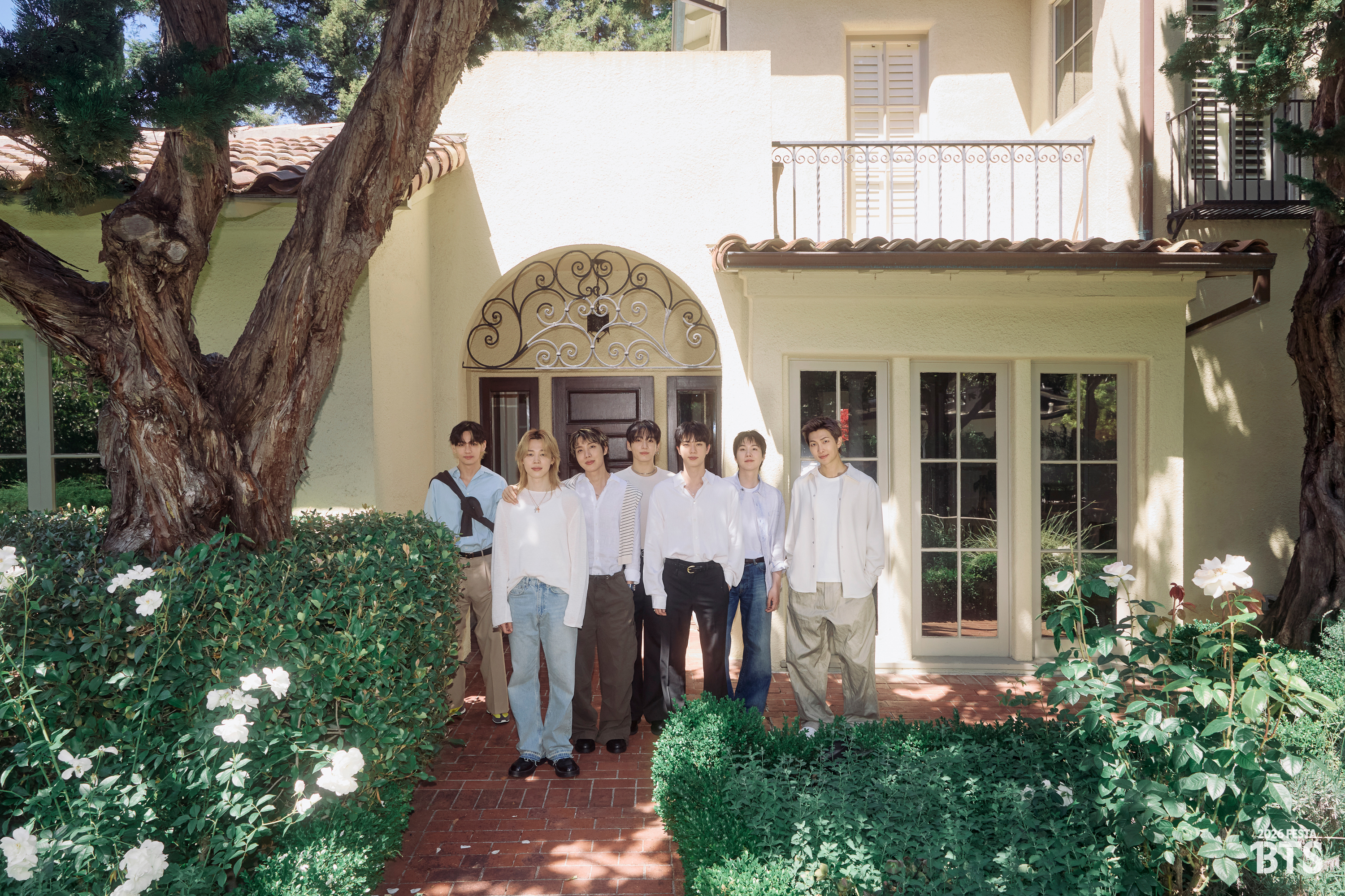 BTS画像選択様子ページ③ Weverse BTS 画像 - BTS Family Photo #2026BTSFESTA