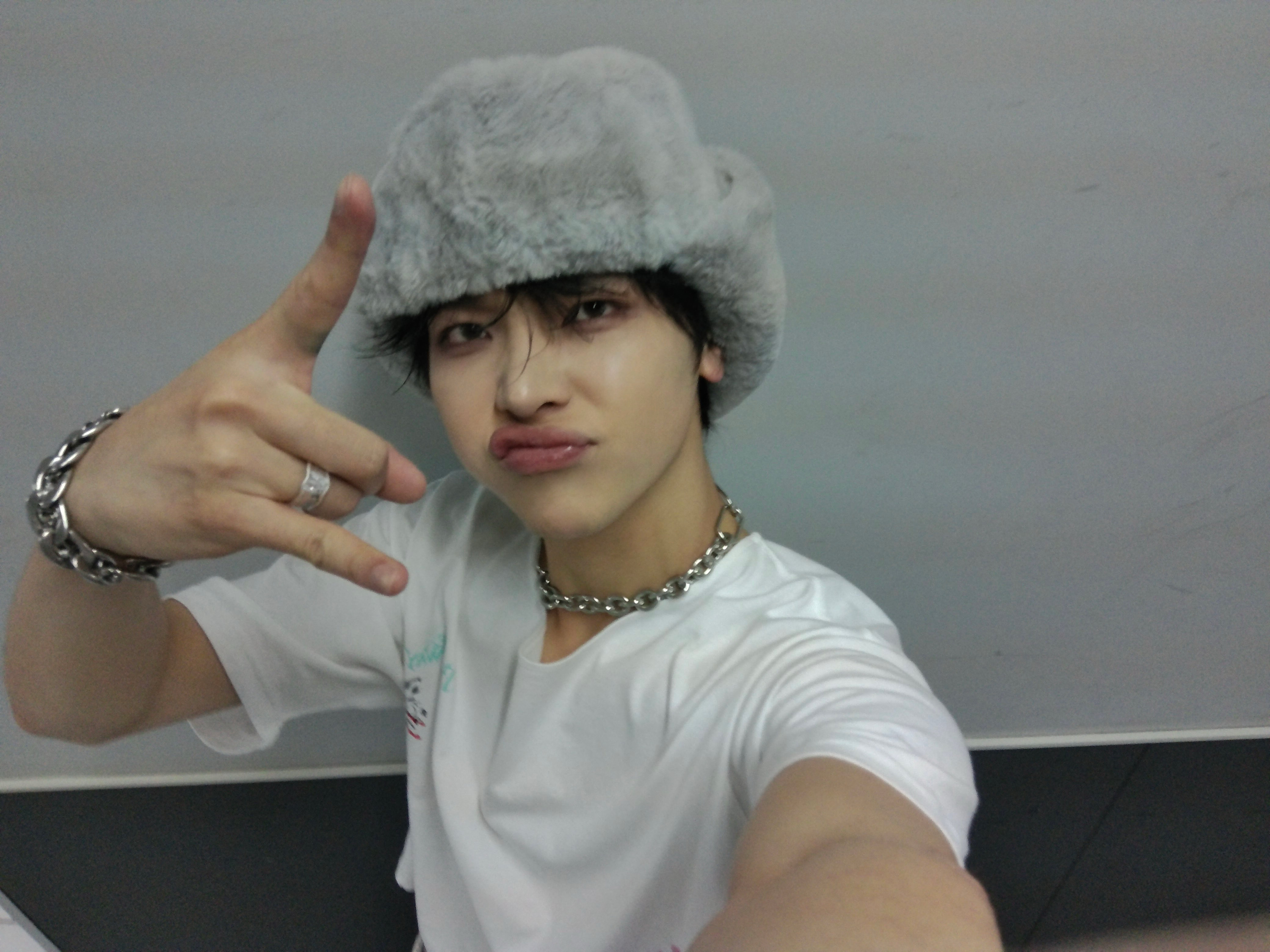 &TEAMコミュニティの投稿 - 😗😗 - NICHOLAS