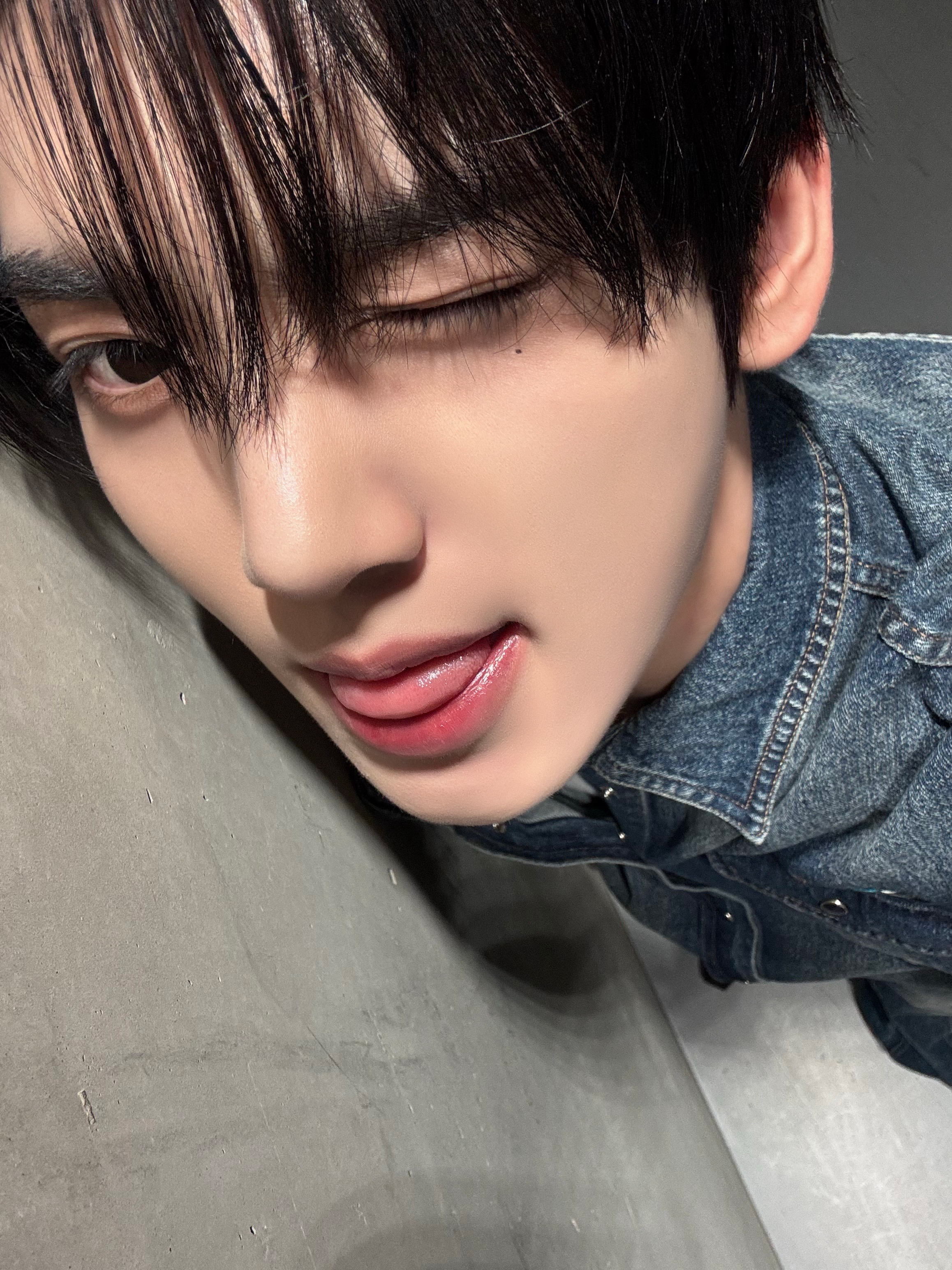 Post de la Comunidad AND2BLE - 👖💙 - HANYUJIN