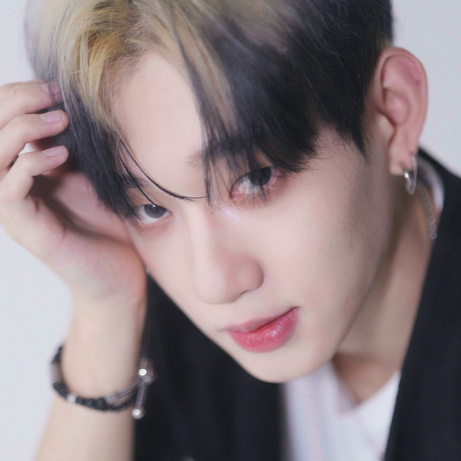 Most recent profile image for DXMON MINJAE