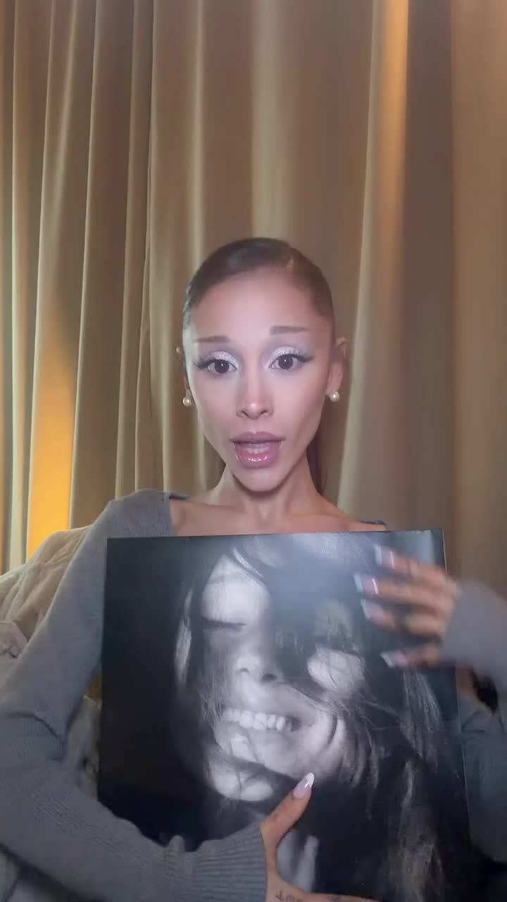 Ariana Grandeコミュニティの投稿 - unboxing petal ꕤ ｡˚ a little