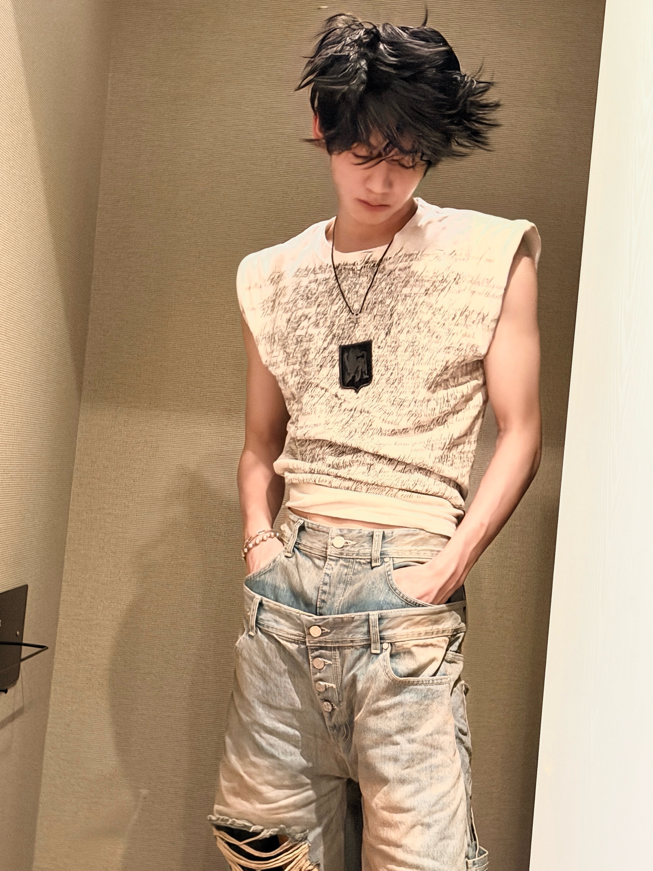 AND2BLEコミュニティの投稿 - 🤍 - HANYUJIN