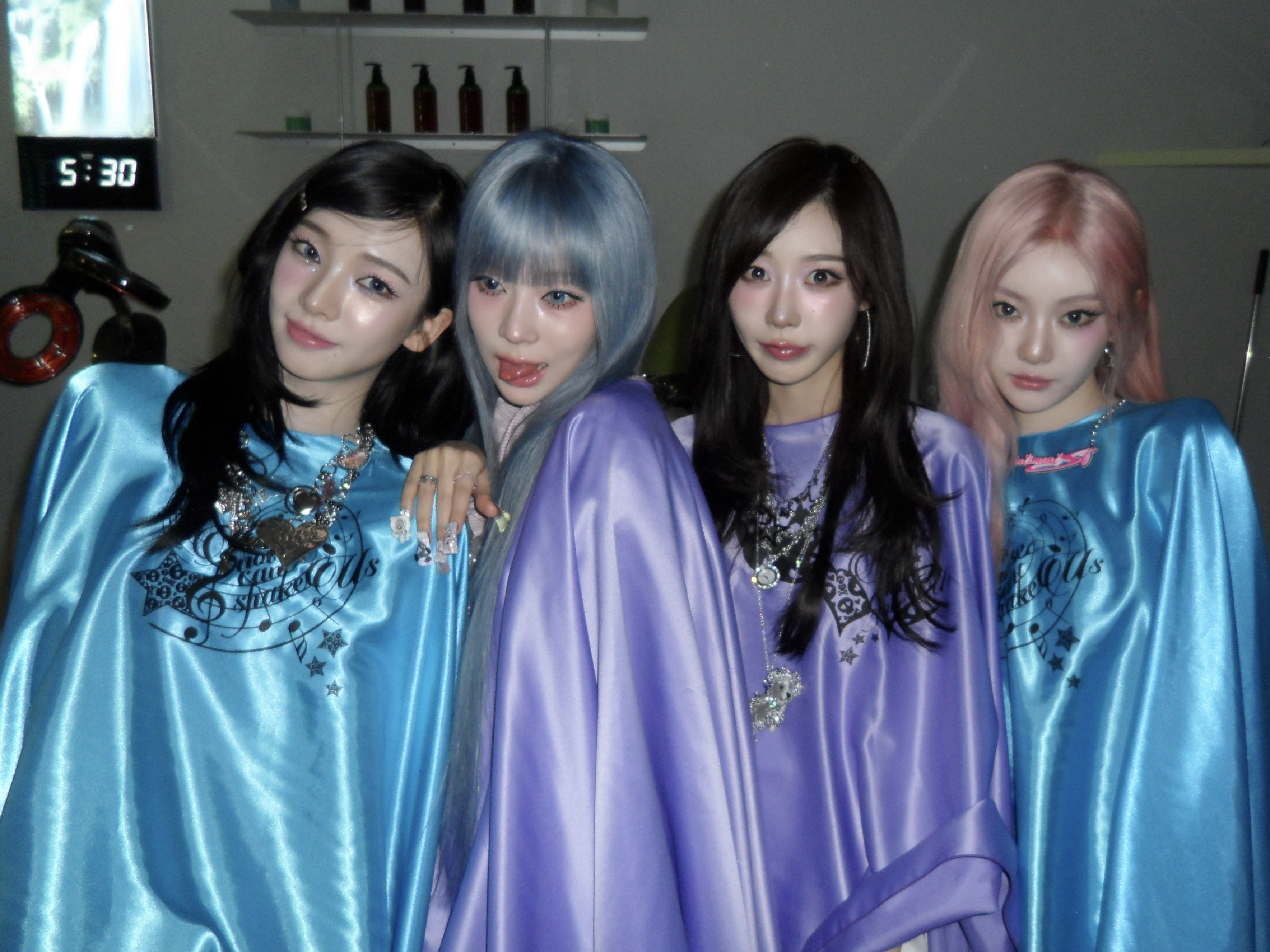 Weverse aespa Image - ⓚⓘⓢⓢ ⓝ ⓣⓔⓛⓛ