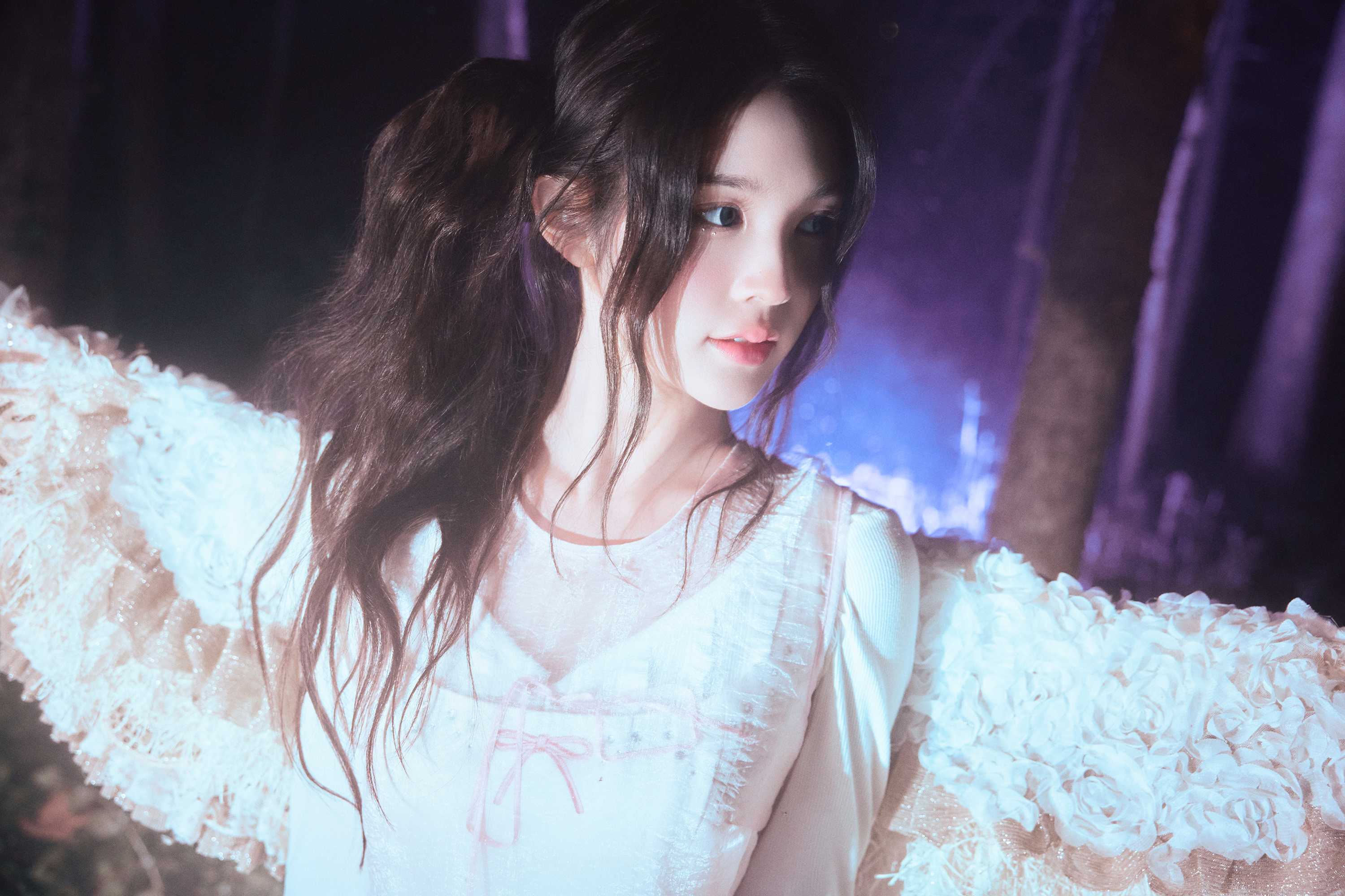 Weverse Hearts2Hearts Image - Teaser Image 02 : THE ICONIC NIGHT #A_NA