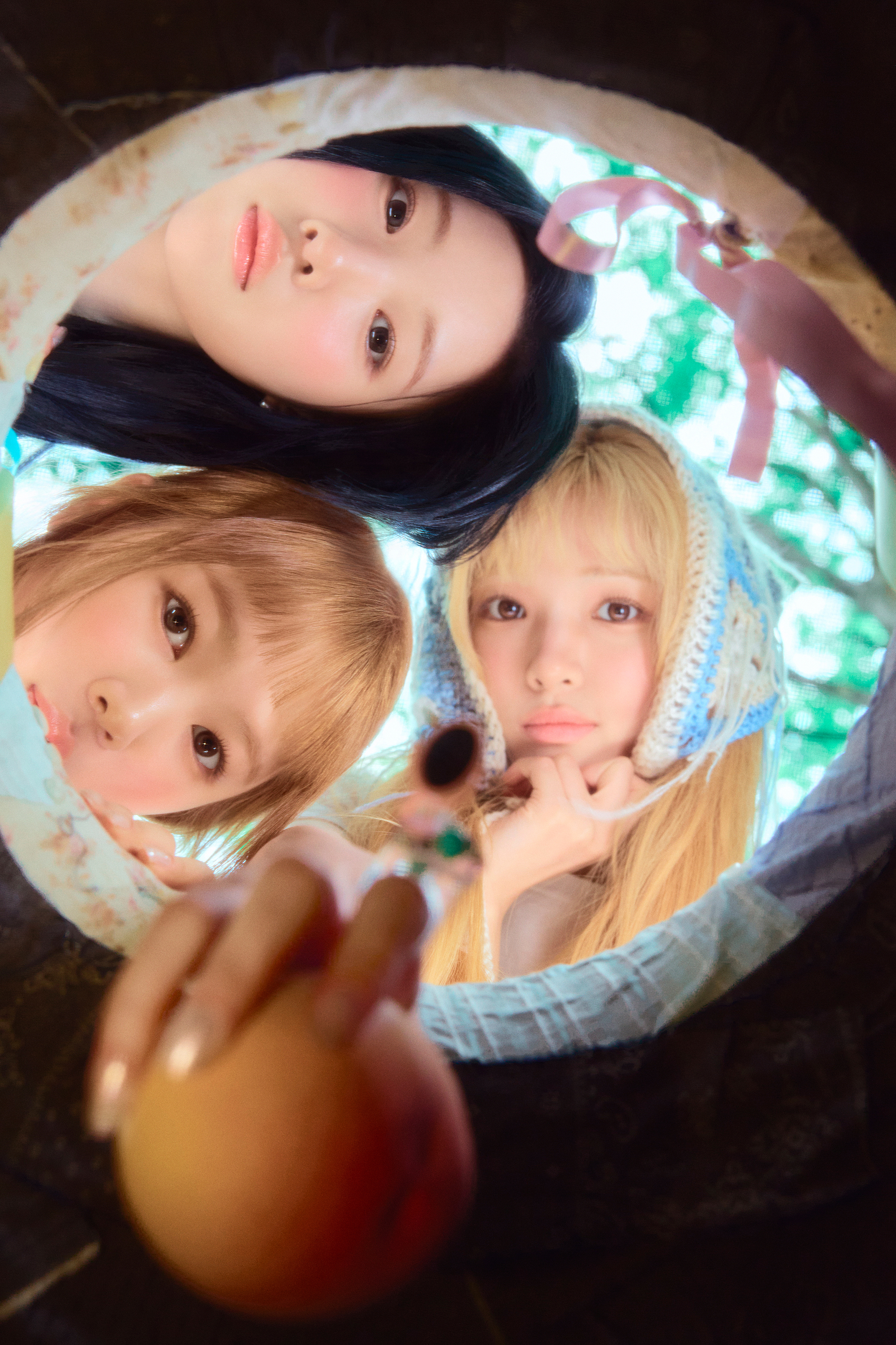 Weverse Hearts2Hearts Image - Teaser Image 02 : THE ICONIC NIGHT