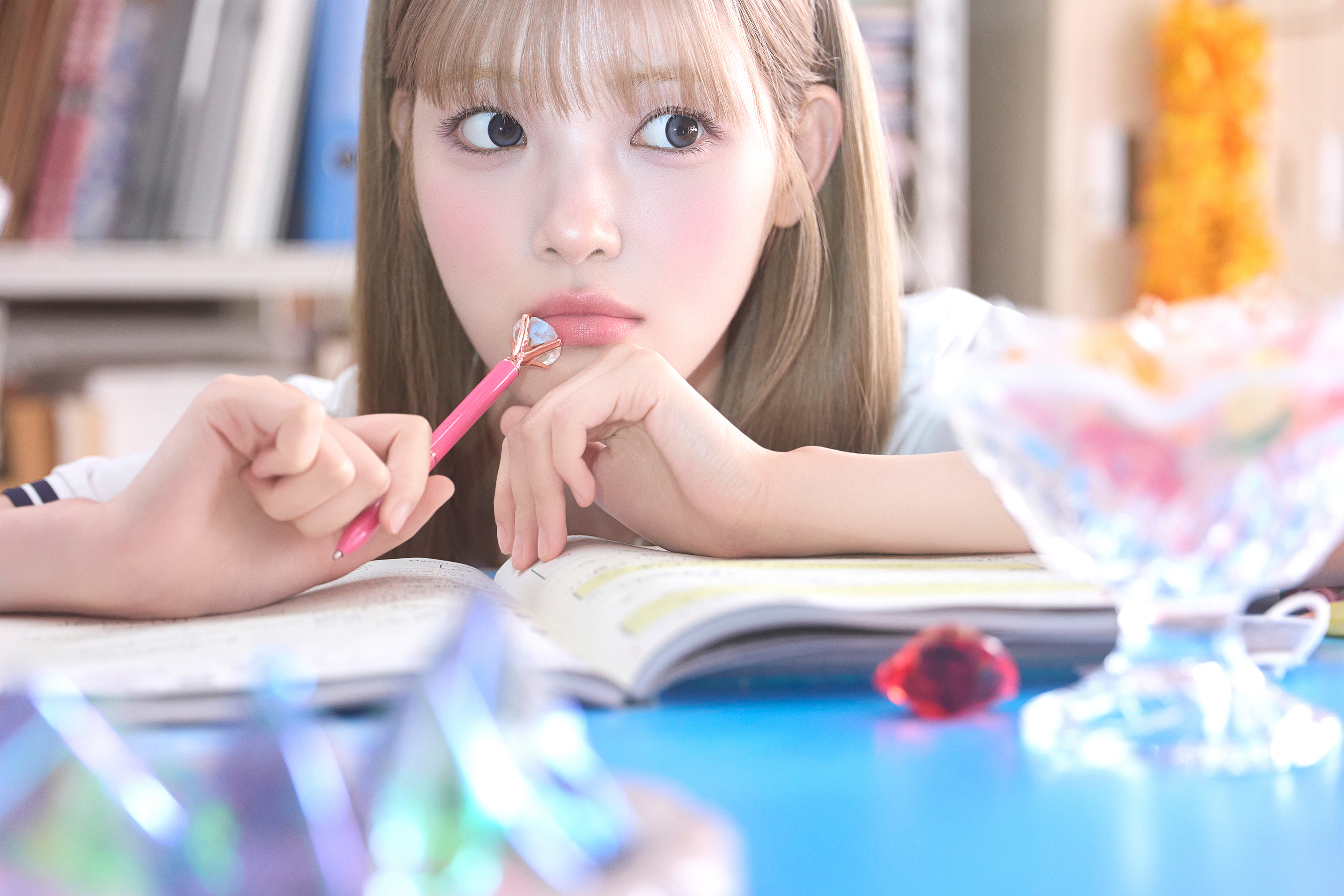 Weverse Hearts2Hearts Image - ICONIC HEART MV Image #YUHA