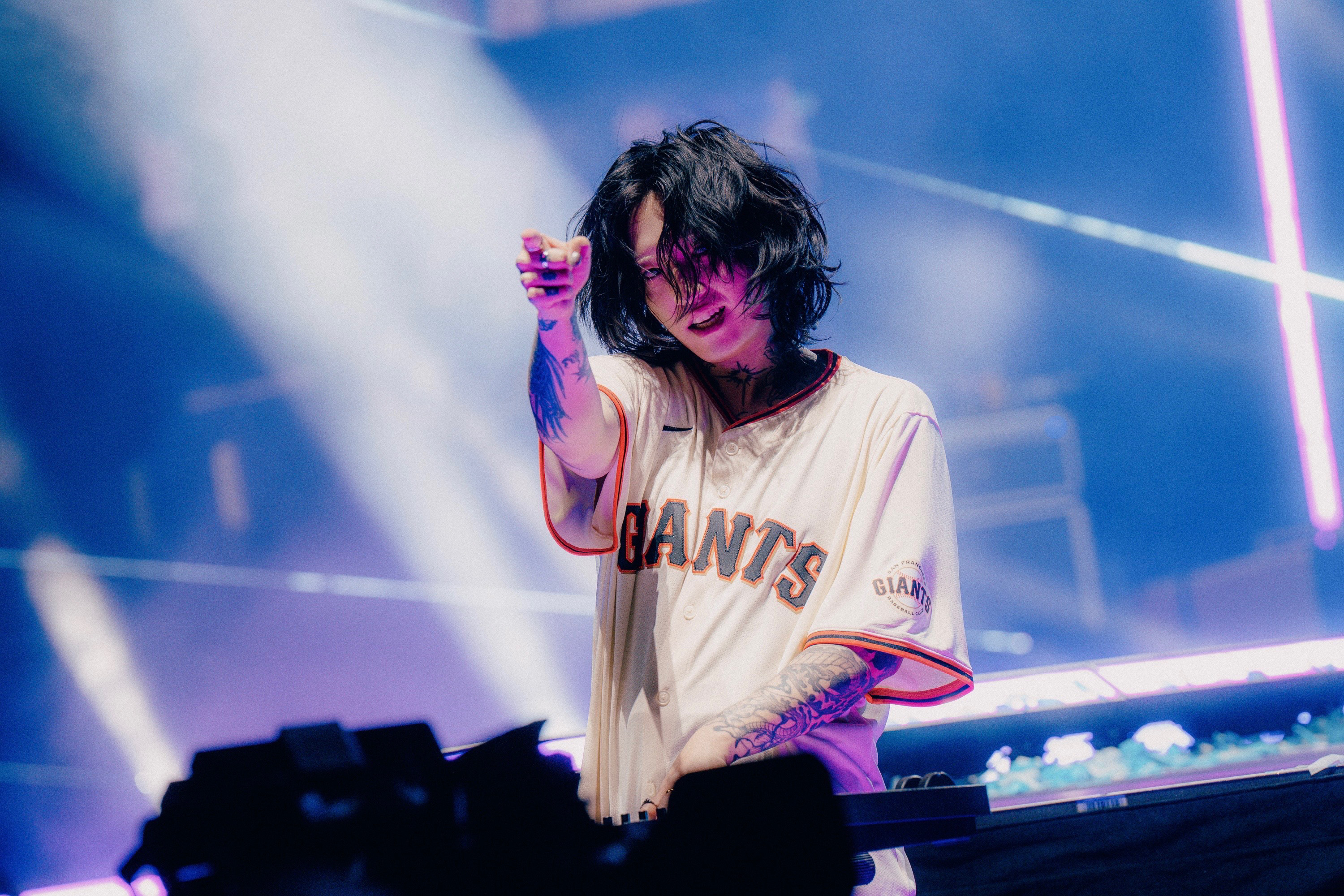YOASOBIコミュニティの投稿 - NORTH AMERICA TOUR 2026 