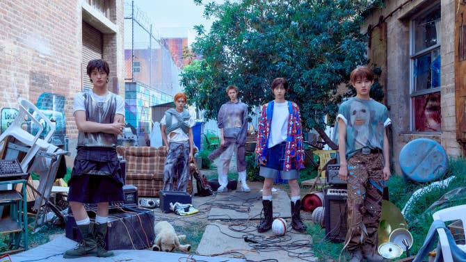 Weverse CORTIS 画像 - COLOR OUTSIDE THE LINES Concept Photo 'Scene 3'