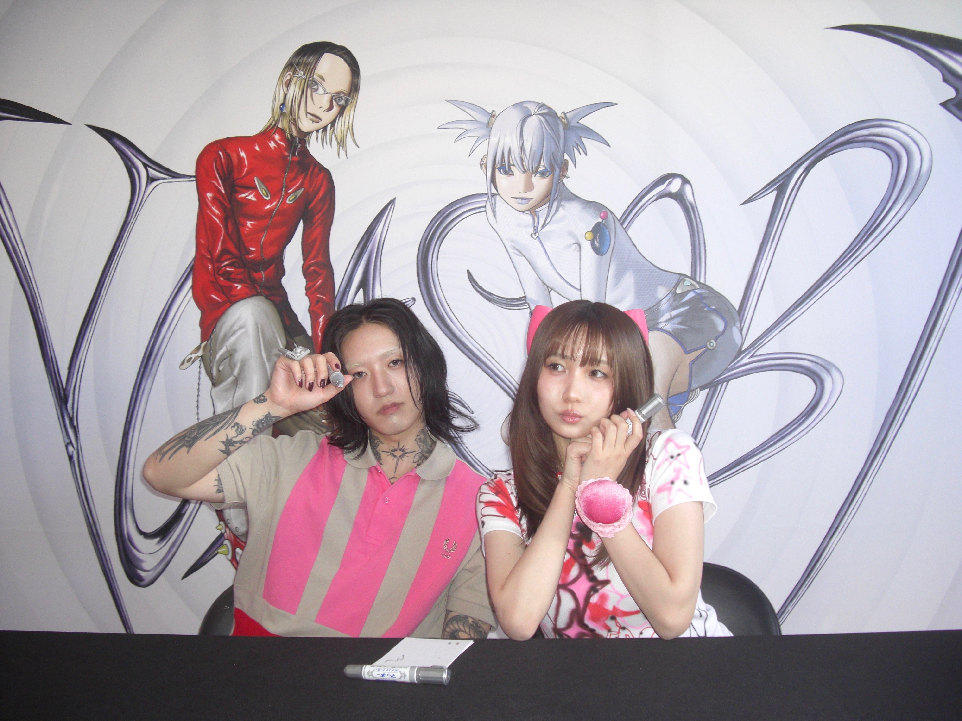 YOASOBIコミュニティの投稿 - The official merch & Complex Exclusive