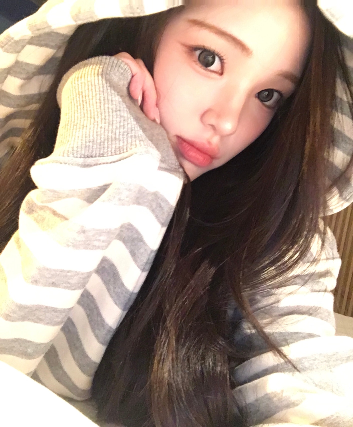 Hearts2Hearts Community Post - 요즘 하루에 10번씩 듣는 노래🫧 - YUHA