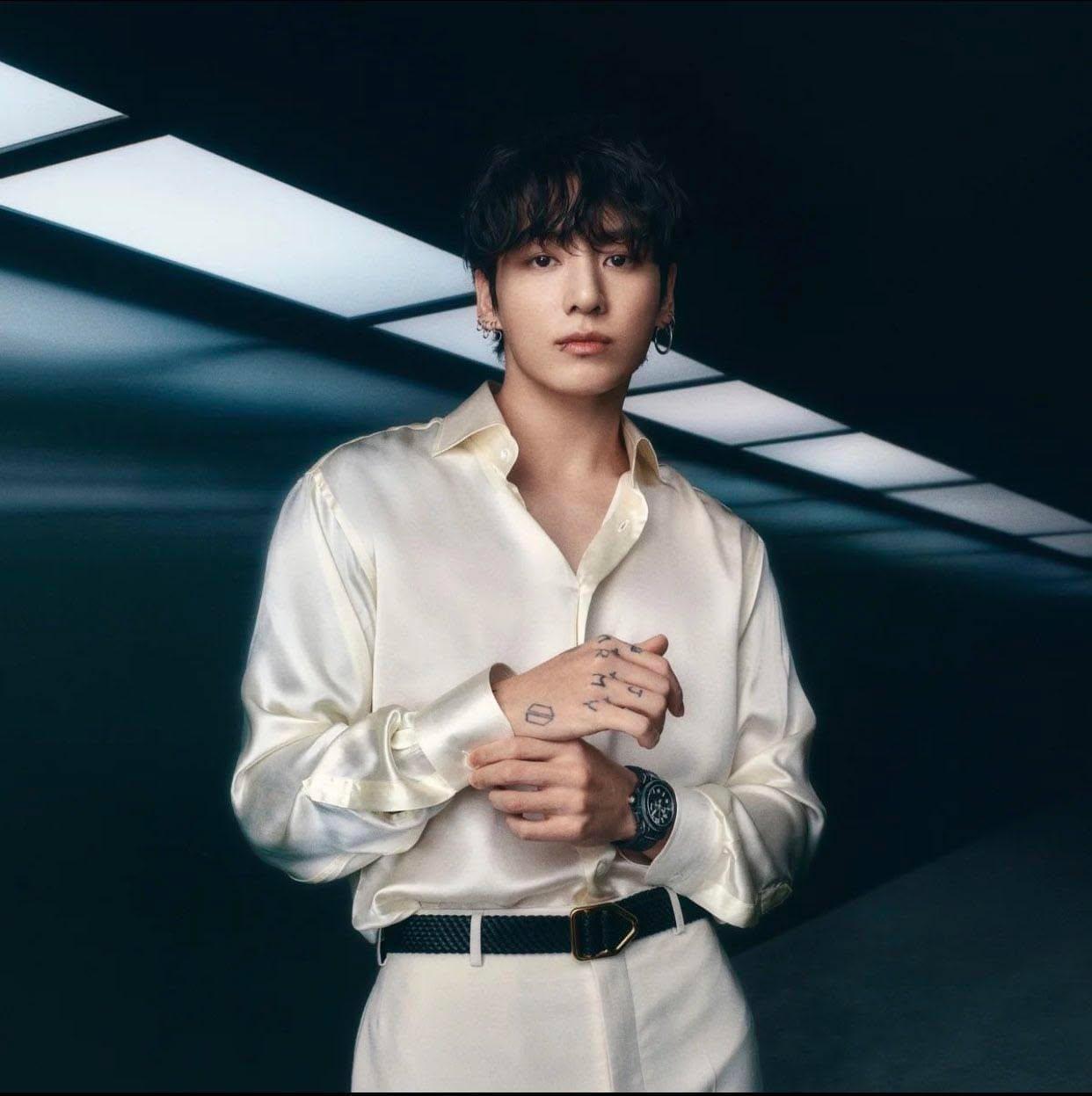 BTSコミュニティの投稿 - Jungkook X Hublot.. 정국이 너무 멋있고 잘