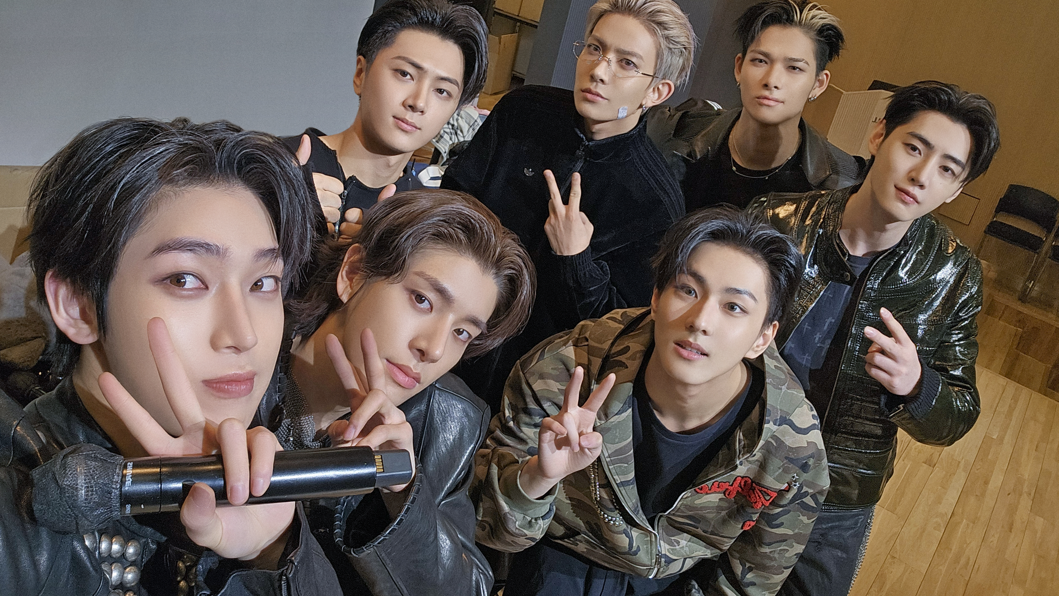 ENHYPEN Community Post - 📢 [ENHYPEN 'THE SIN : VANISH' Selfies