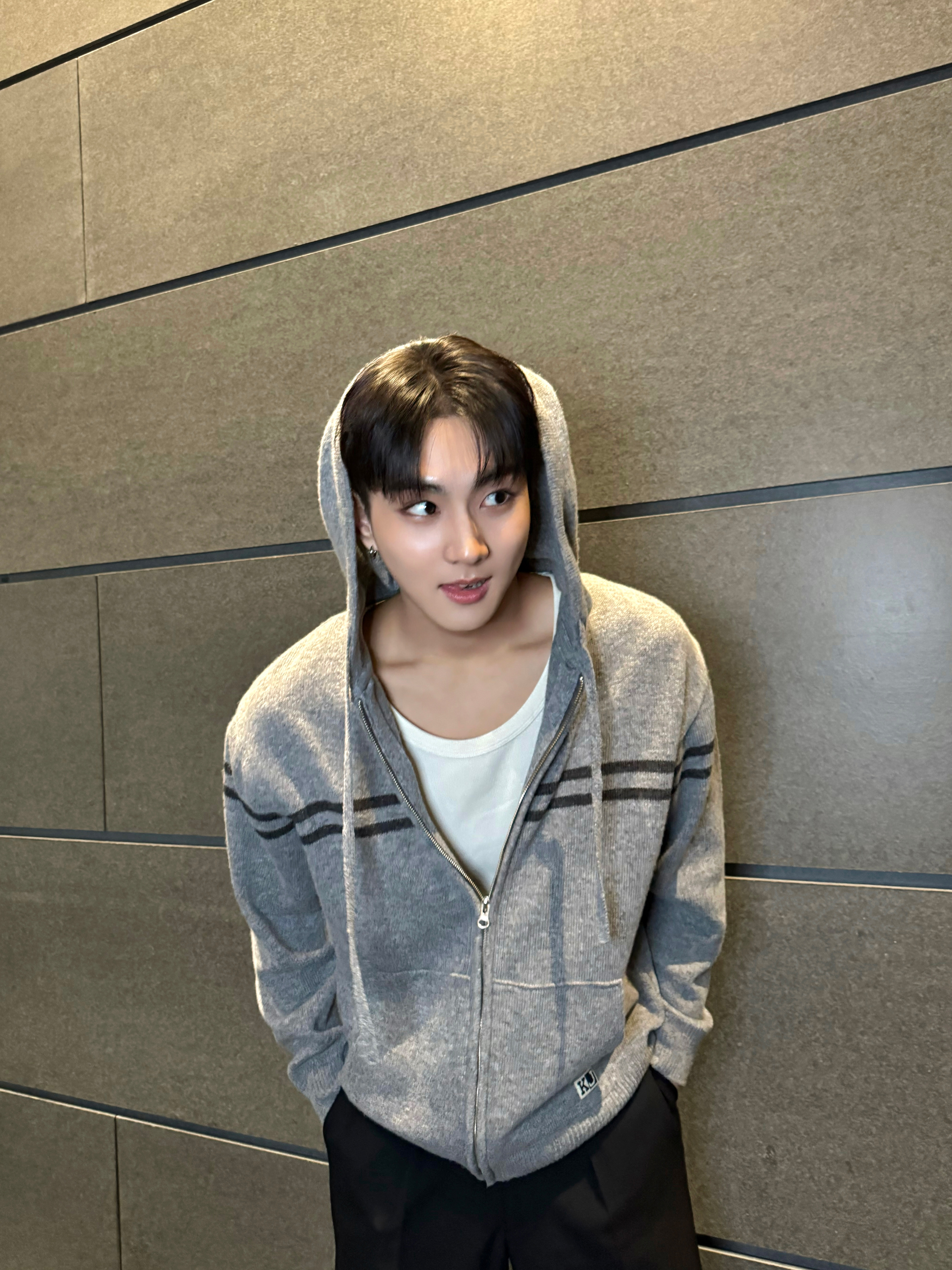ENHYPEN Community Post - 🙃 - JUNGWON