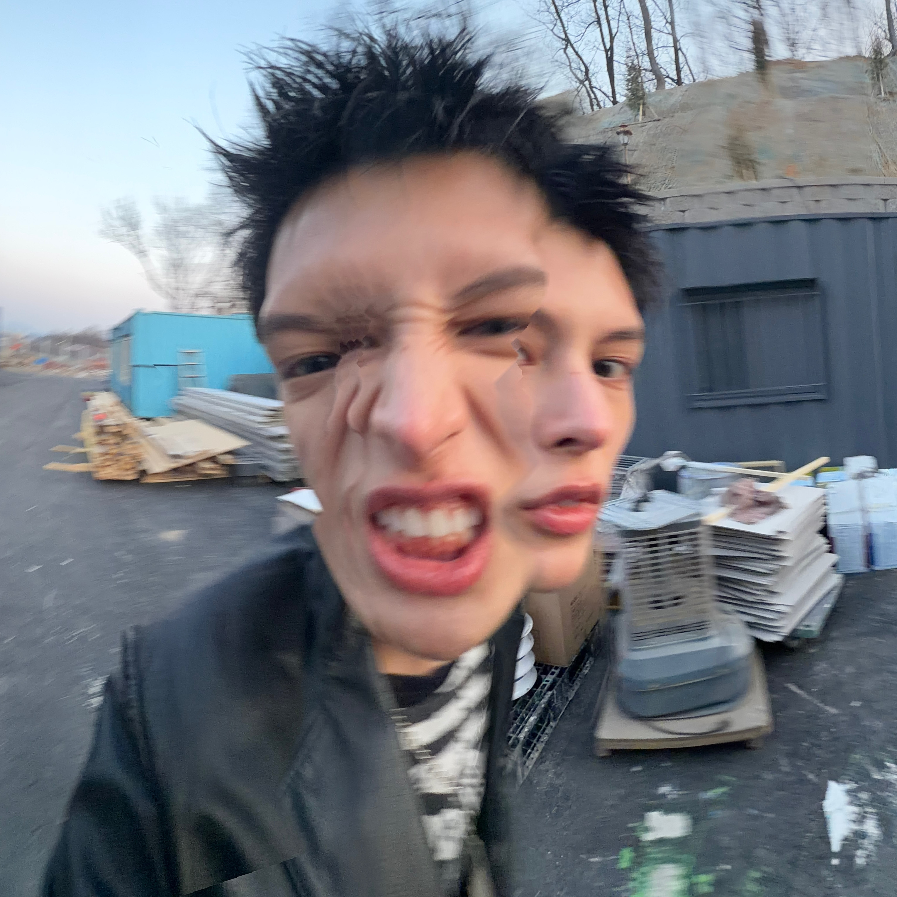 CORTIS Community Post - 🖤🖤🖤 - JAMES